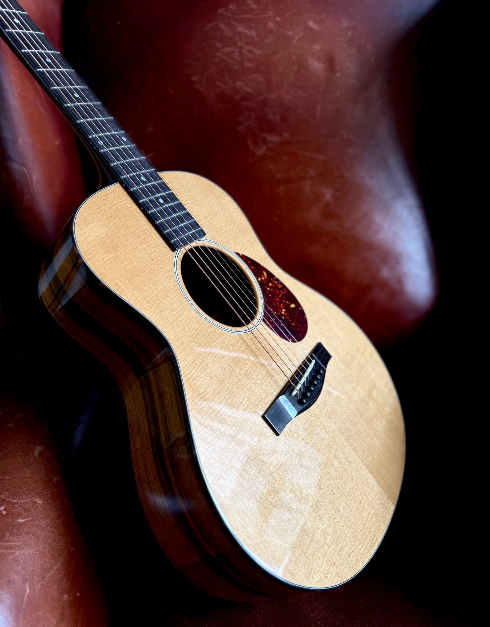 Eastman ACTG-2E DLX (Custom Pro) Travel Guitar - Richards Guitars Of Stratford Upon Avon