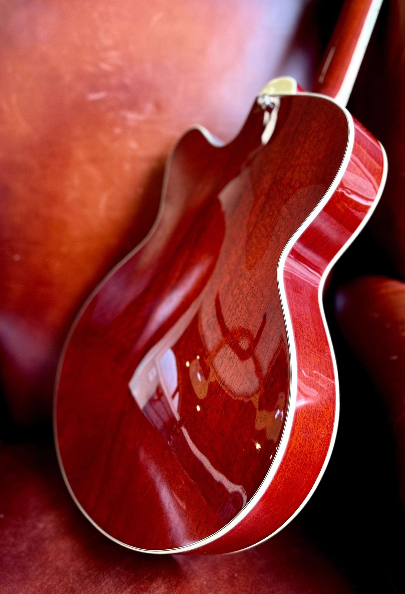 Eastman AR603CED - 15 Solid Carved Spruce Top w' Solid Carved Mahogany Back & Sides (Price inc. Custom Pro Setup Package) - Richards Guitars Of Stratford Upon Avon