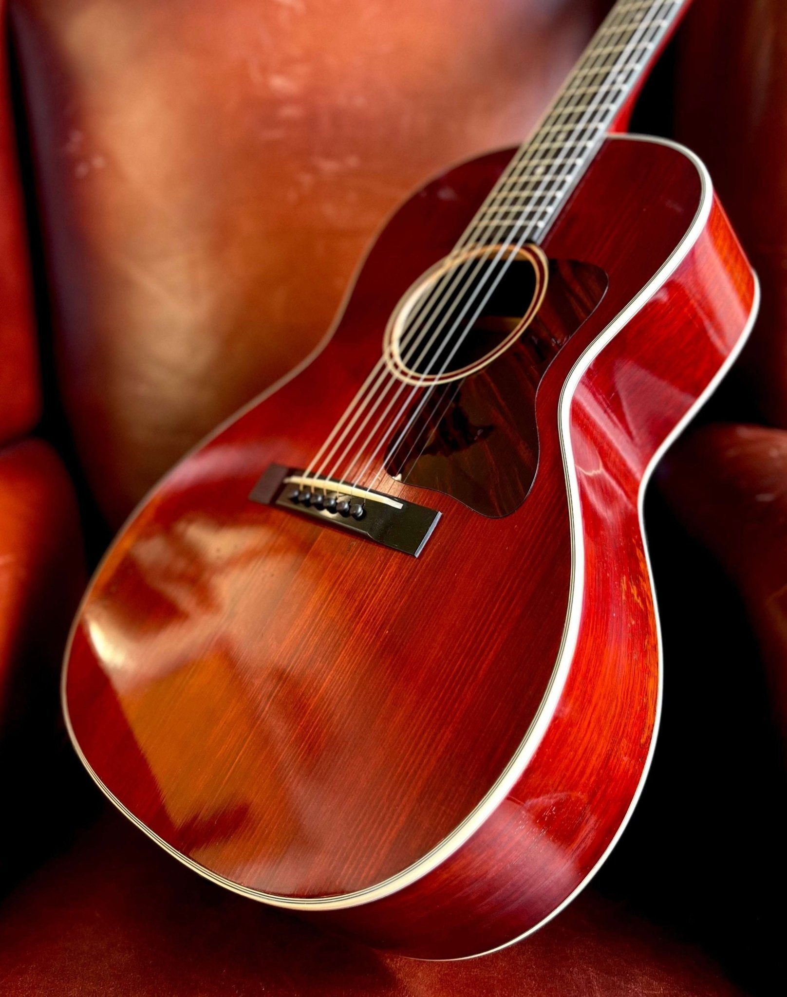 Eastman E10 OOSS/v ANTIQUE CLASSIC (Price inc. Custom Pro Setup Package) - Richards Guitars Of Stratford Upon Avon