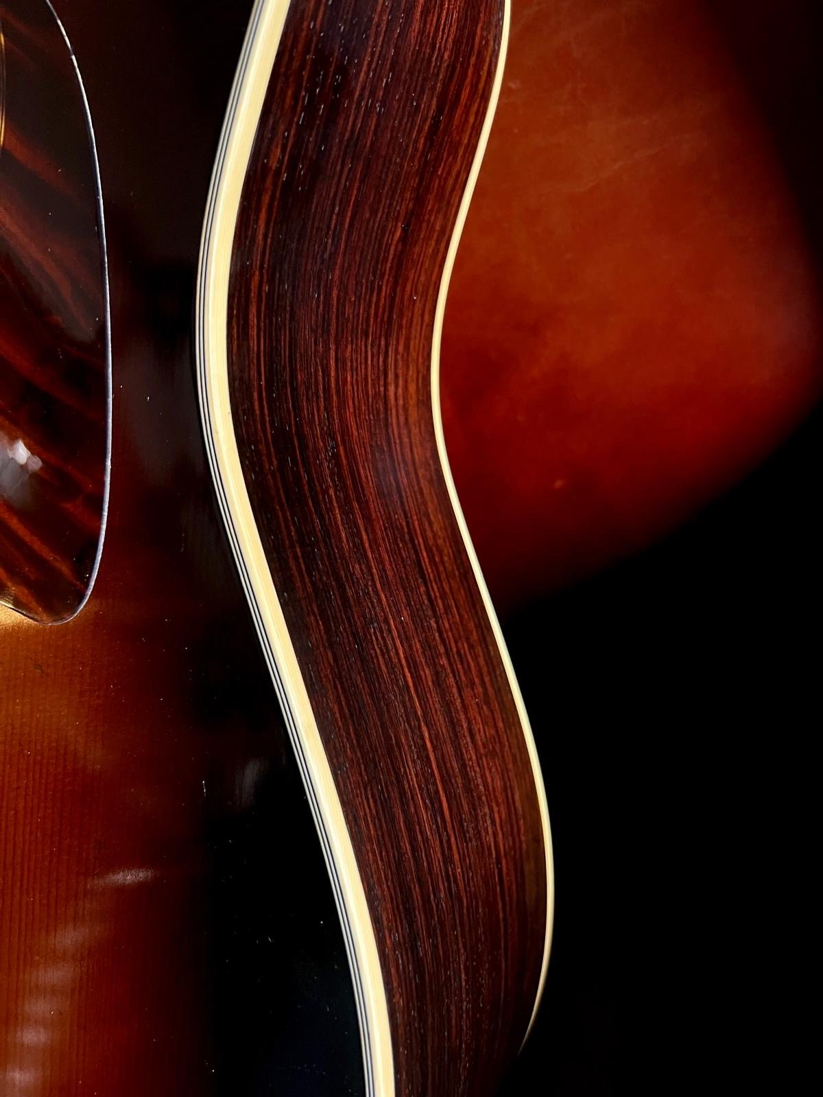Eastman E25SS/v-SB Antique Sunburst Acoustic Guitar (Price inc. Custom Pro Setup Package) - Richards Guitars Of Stratford Upon Avon