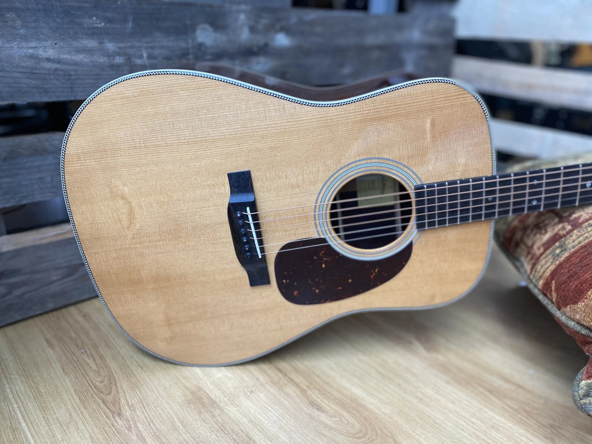 Eastman E8D TC (Price inc. Custom Pro Setup Package) - Richards Guitars Of Stratford Upon Avon