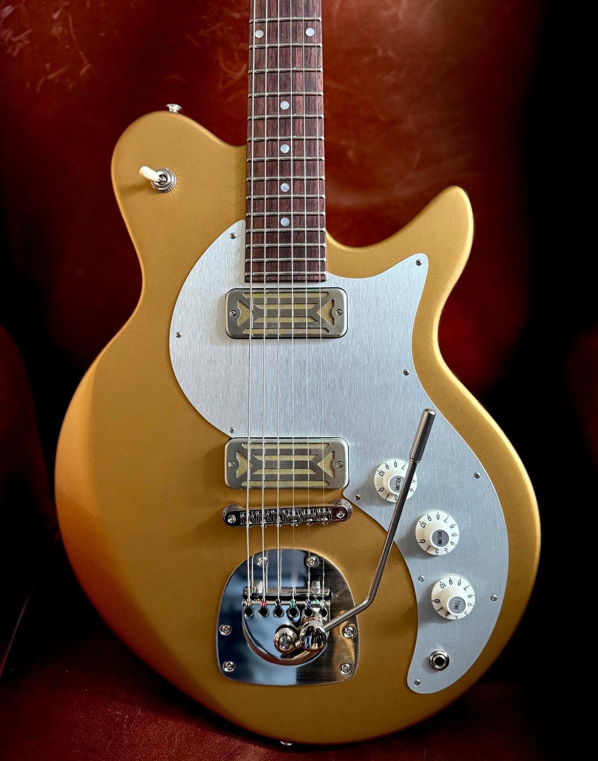 Eastman Fullertone Offset '62 Gold (Price inc. Custom Pro Setup Package) - Richards Guitars Of Stratford Upon Avon