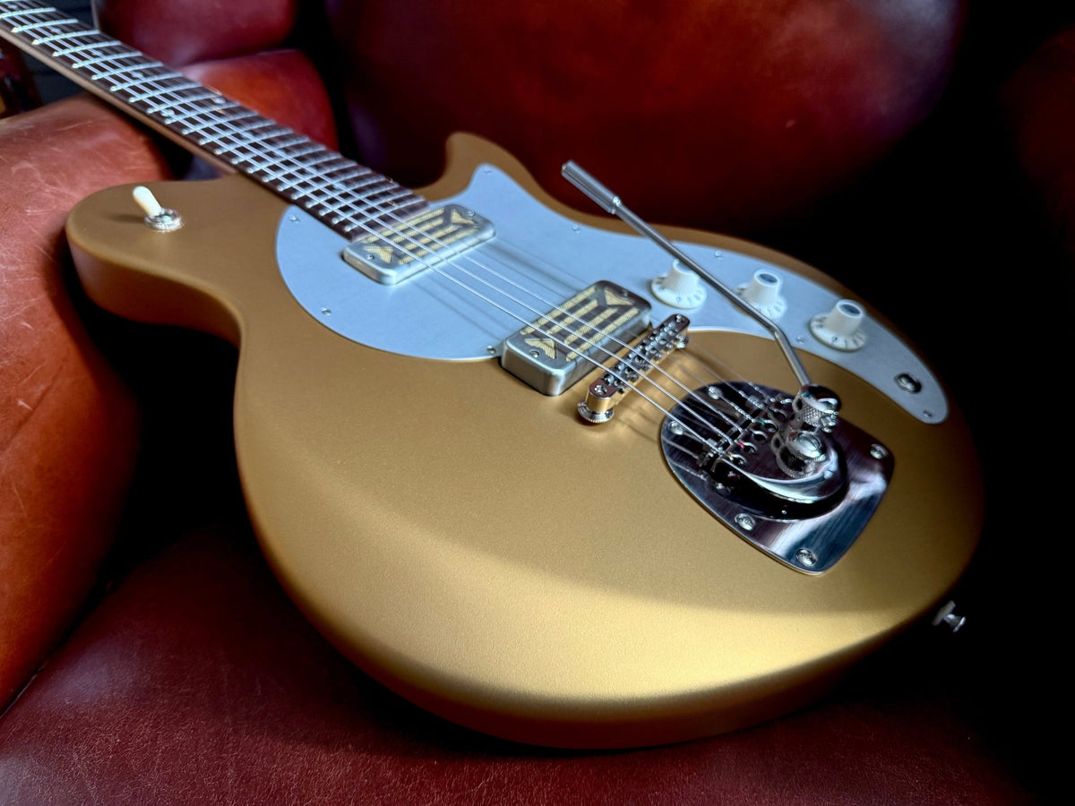 Eastman Fullertone Offset '62 Gold (Price inc. Custom Pro Setup Package) - Richards Guitars Of Stratford Upon Avon