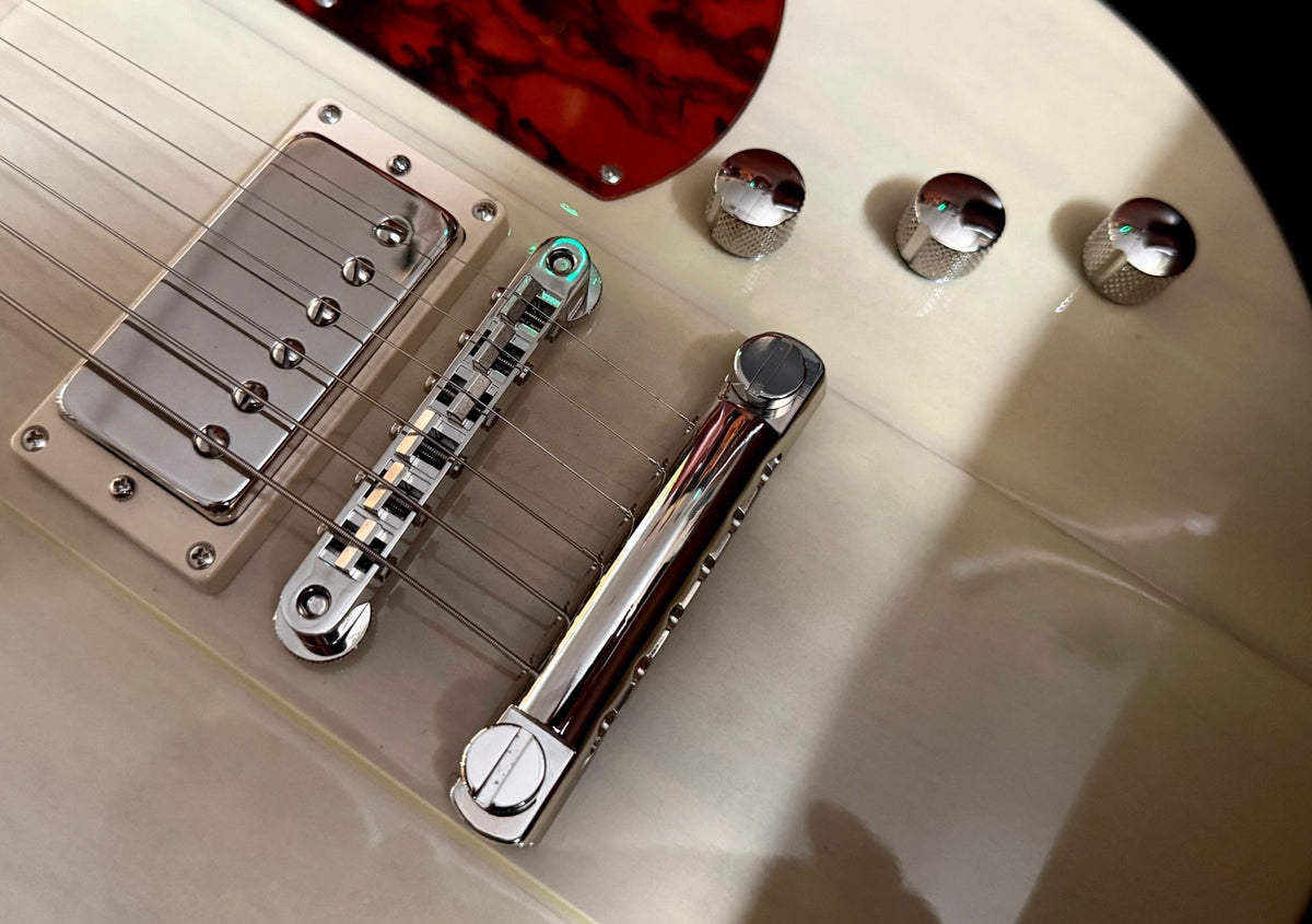 Eastman Juliet-PB Pomona Blonde (Price inc. Custom Pro Setup Package) - Richards Guitars Of Stratford Upon Avon