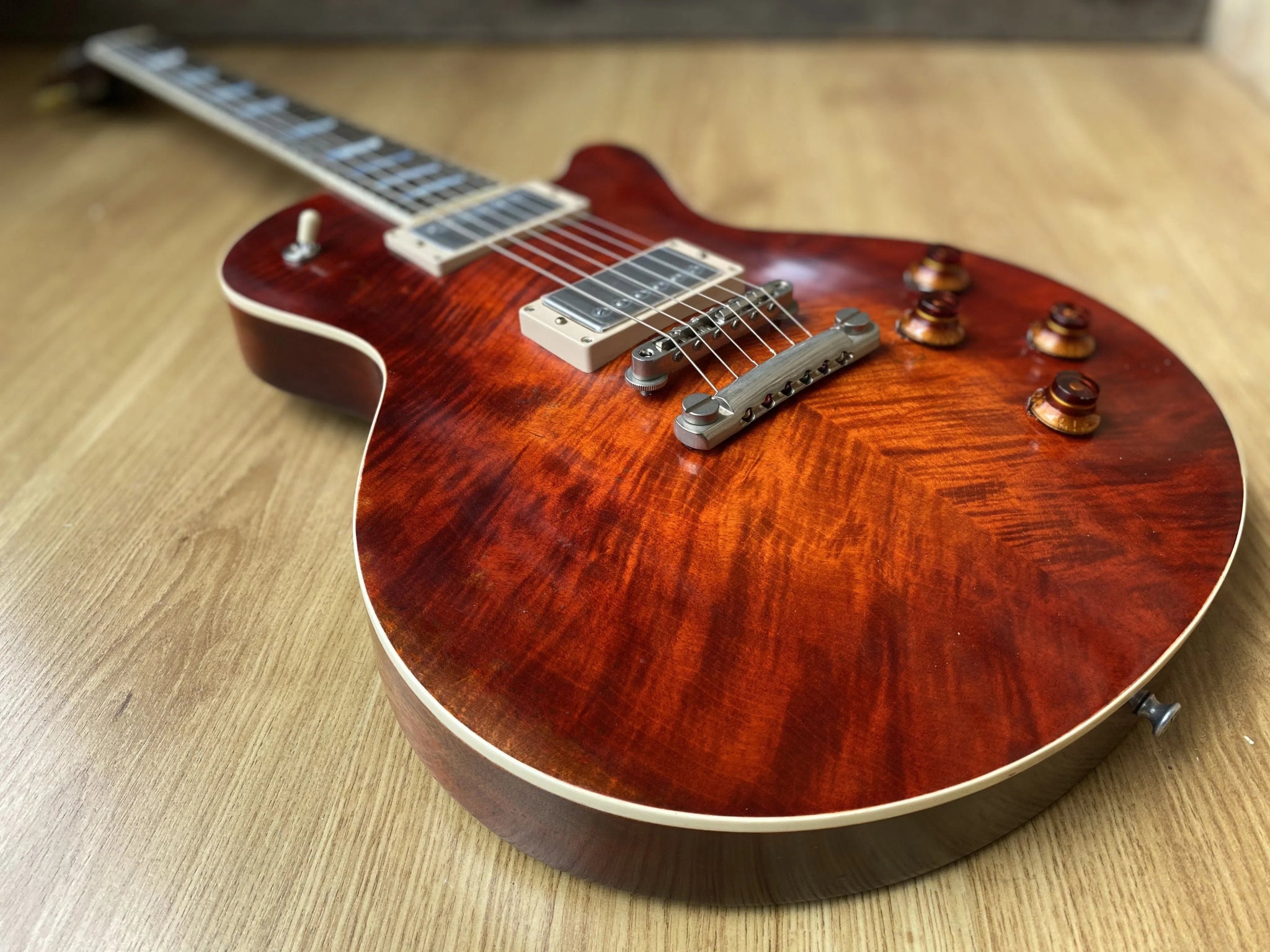Eastman SB59/V Antique Classic (Price inc. Custom Pro Setup Package) - Richards Guitars Of Stratford Upon Avon