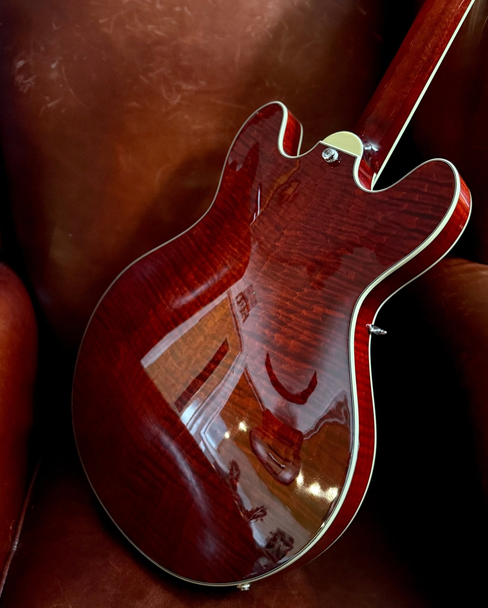 Eastman T486L Classic Left Handed (Price inc. Custom Pro Setup Package) - Richards Guitars Of Stratford Upon Avon