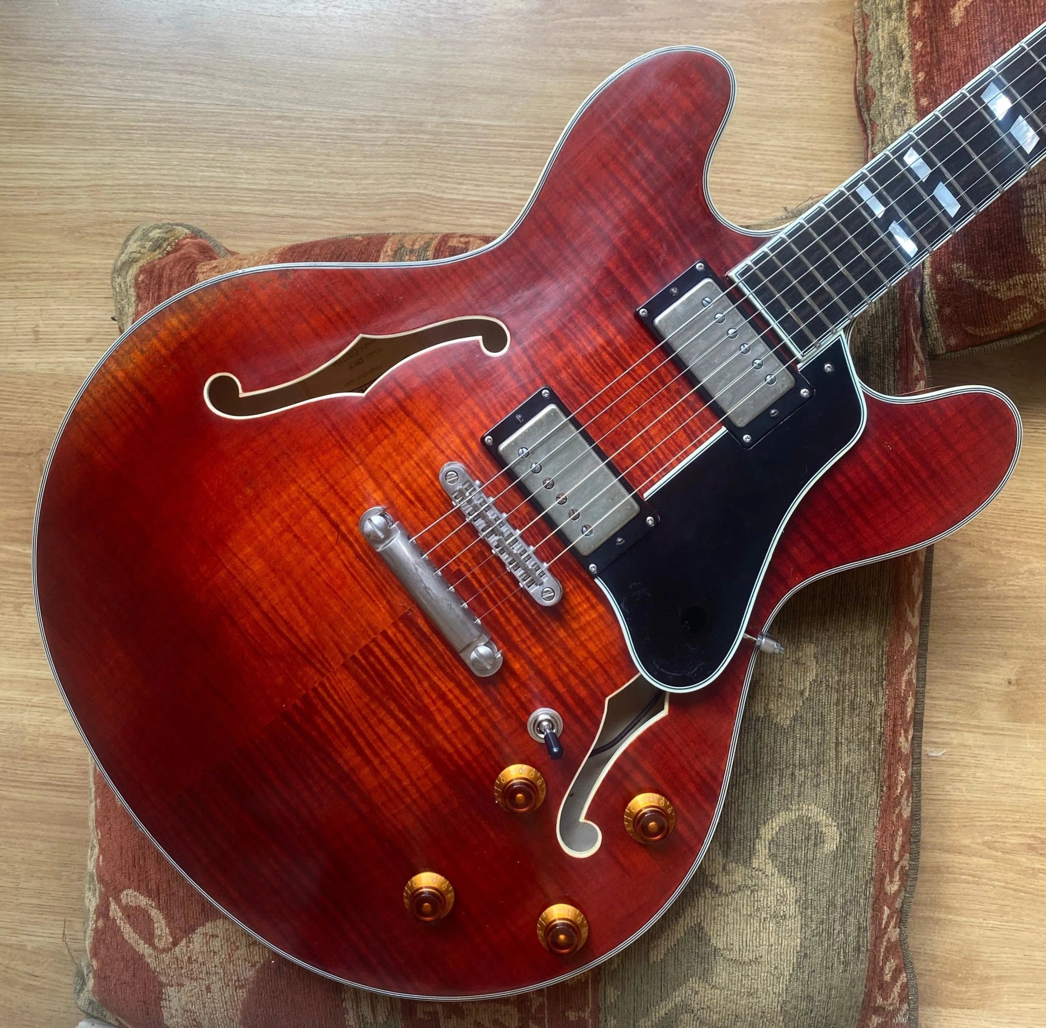Eastman T59/v Classic (Price inc. Custom Pro Setup Package) - Richards Guitars Of Stratford Upon Avon