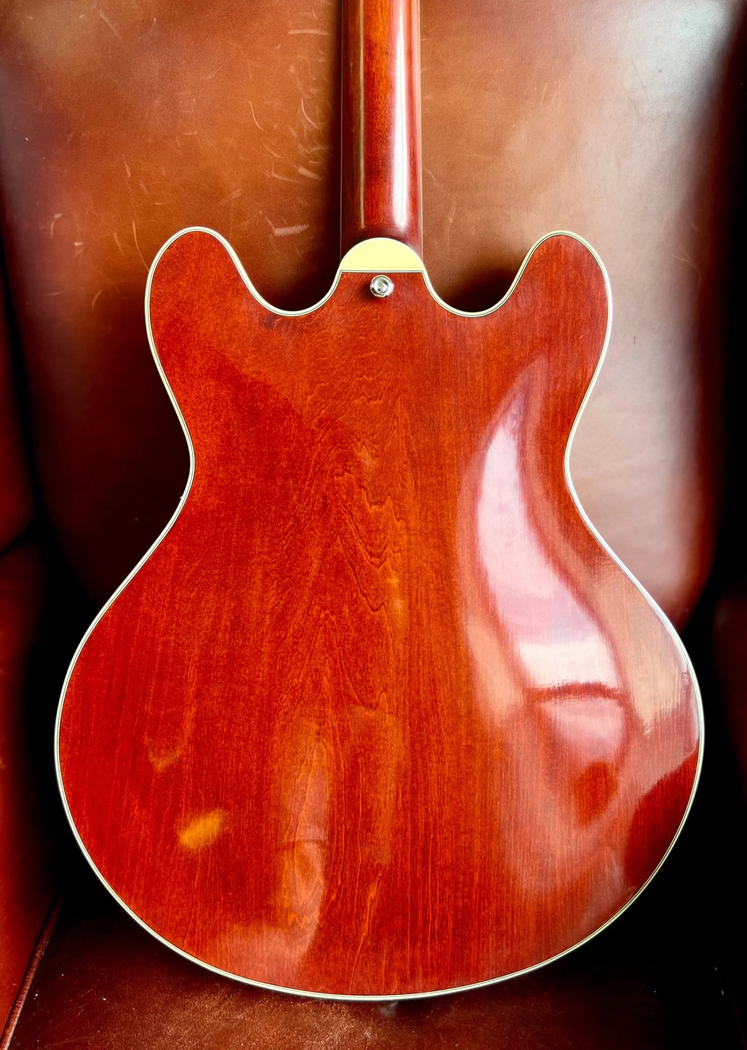 Eastman T64/v - T - RD (Red) (Price inc. Custom Pro Setup Package) - Richards Guitars Of Stratford Upon Avon