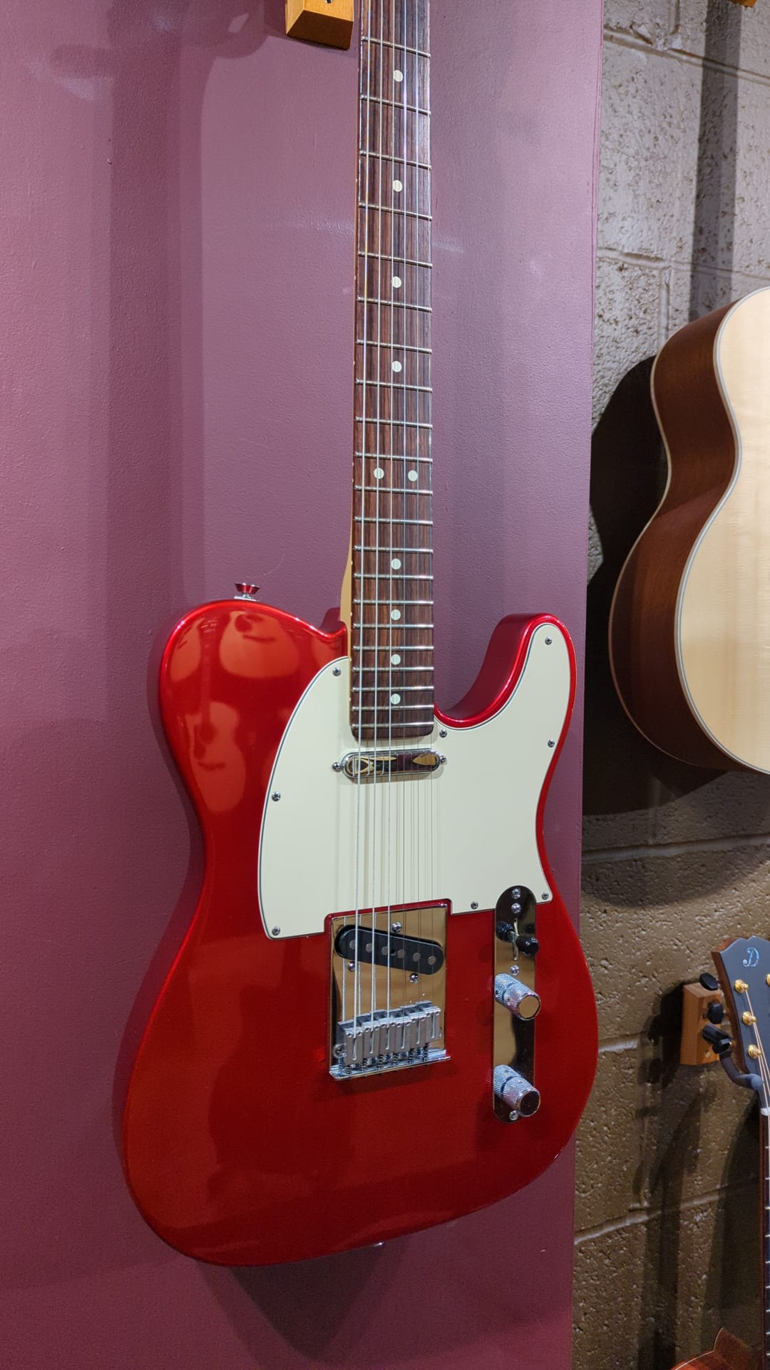 Fender American Telecaster (2000 - 2008) (Used), Electric Guitar for sale at Richards Guitars.
