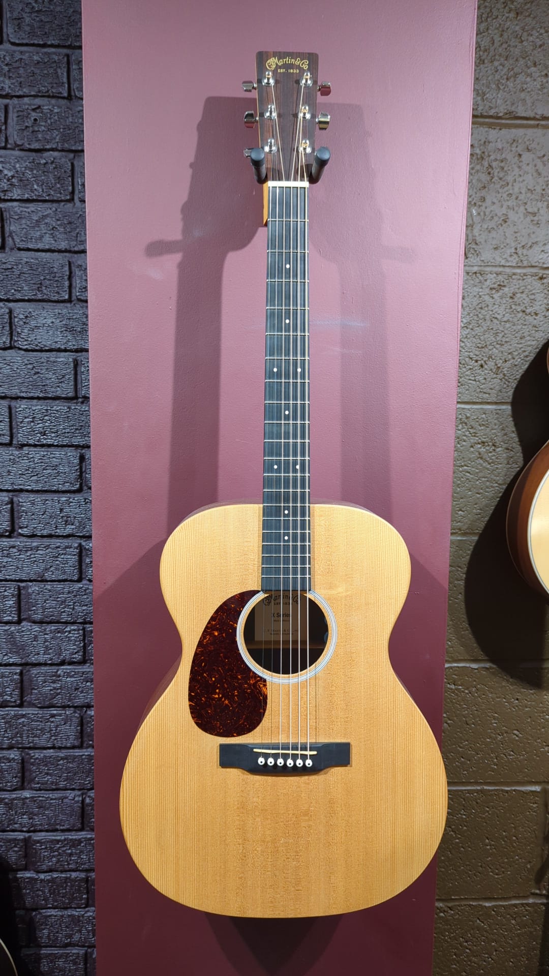 Martin 000 X1AE Left handed (used), Electro Acoustic Guitar for sale at Richards Guitars.