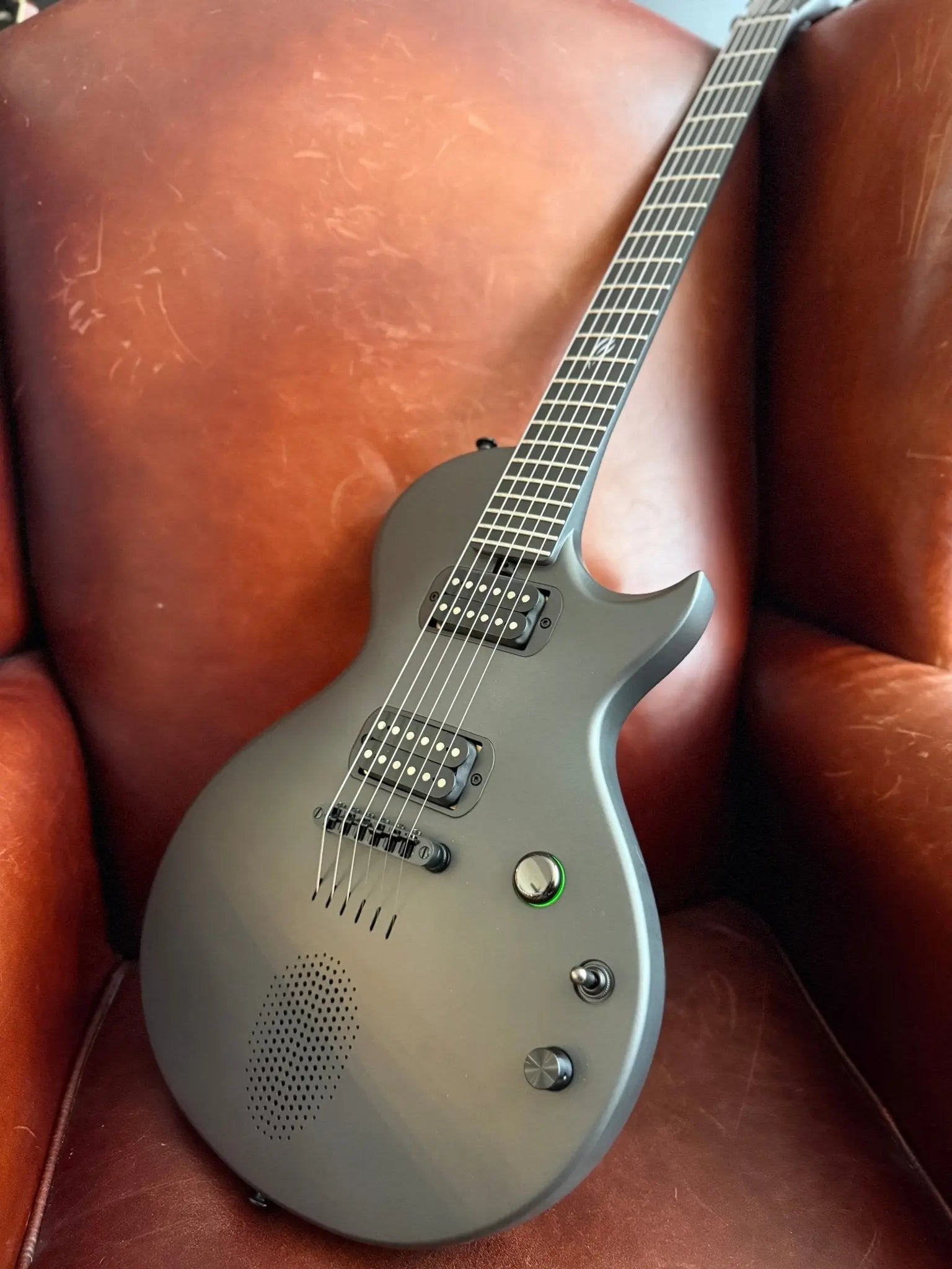 Enya Nova Go Sonic Black, Electric Guitar (Guitar with case and