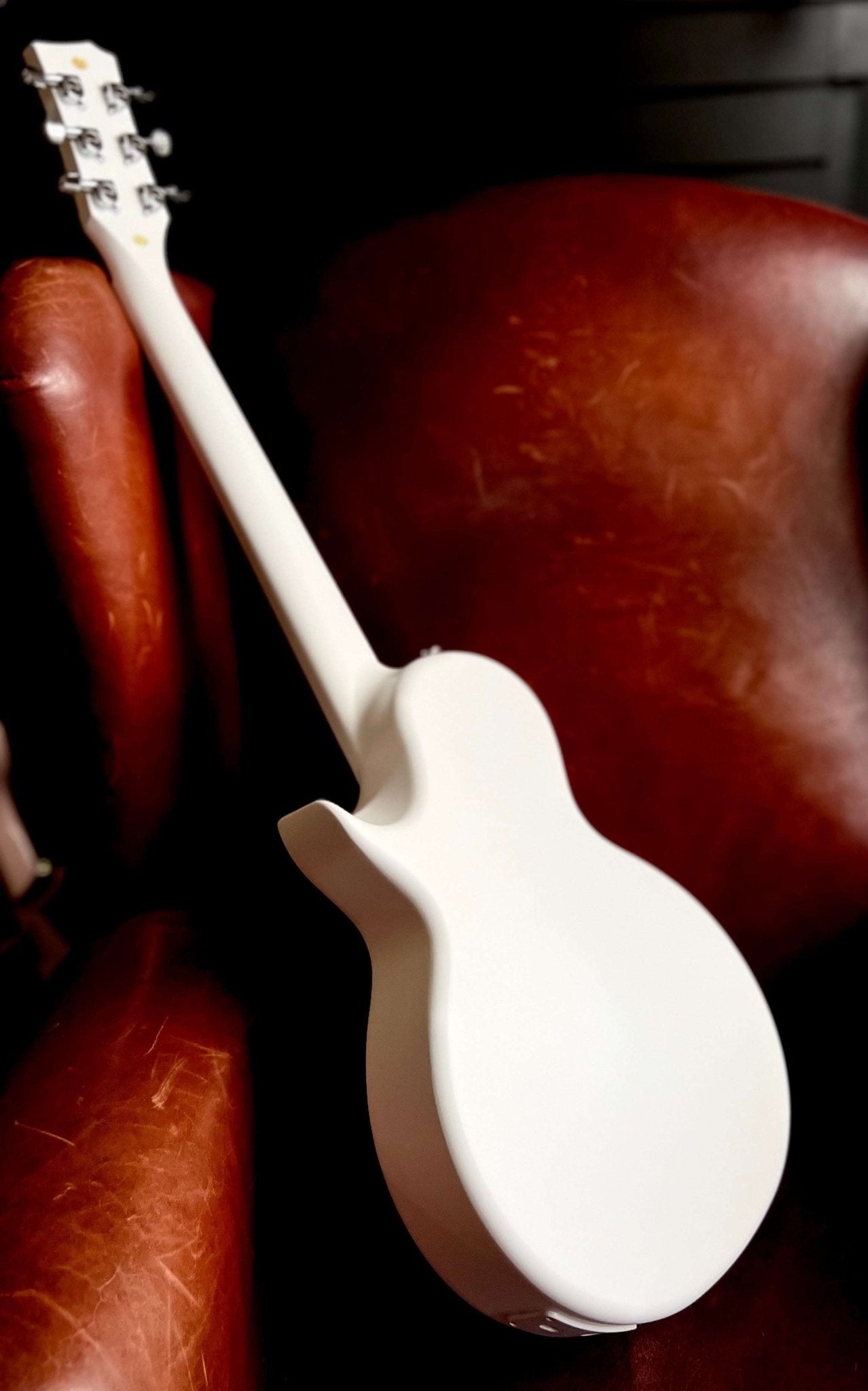 Enya Nova GO SP1 - WH White Nova Go Carbo fibre electro guitar with Bluetooth - Richards Guitars Of Stratford Upon Avon