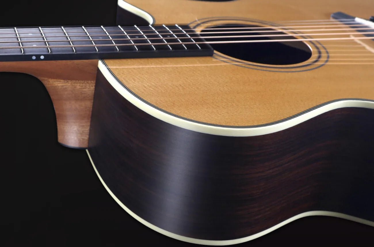 Furch Green Gc TRa 2026 Solid Torrified Sitka Spruce w' Solid Rosewood Back & Sides - Richards Guitars Of Stratford Upon Avon