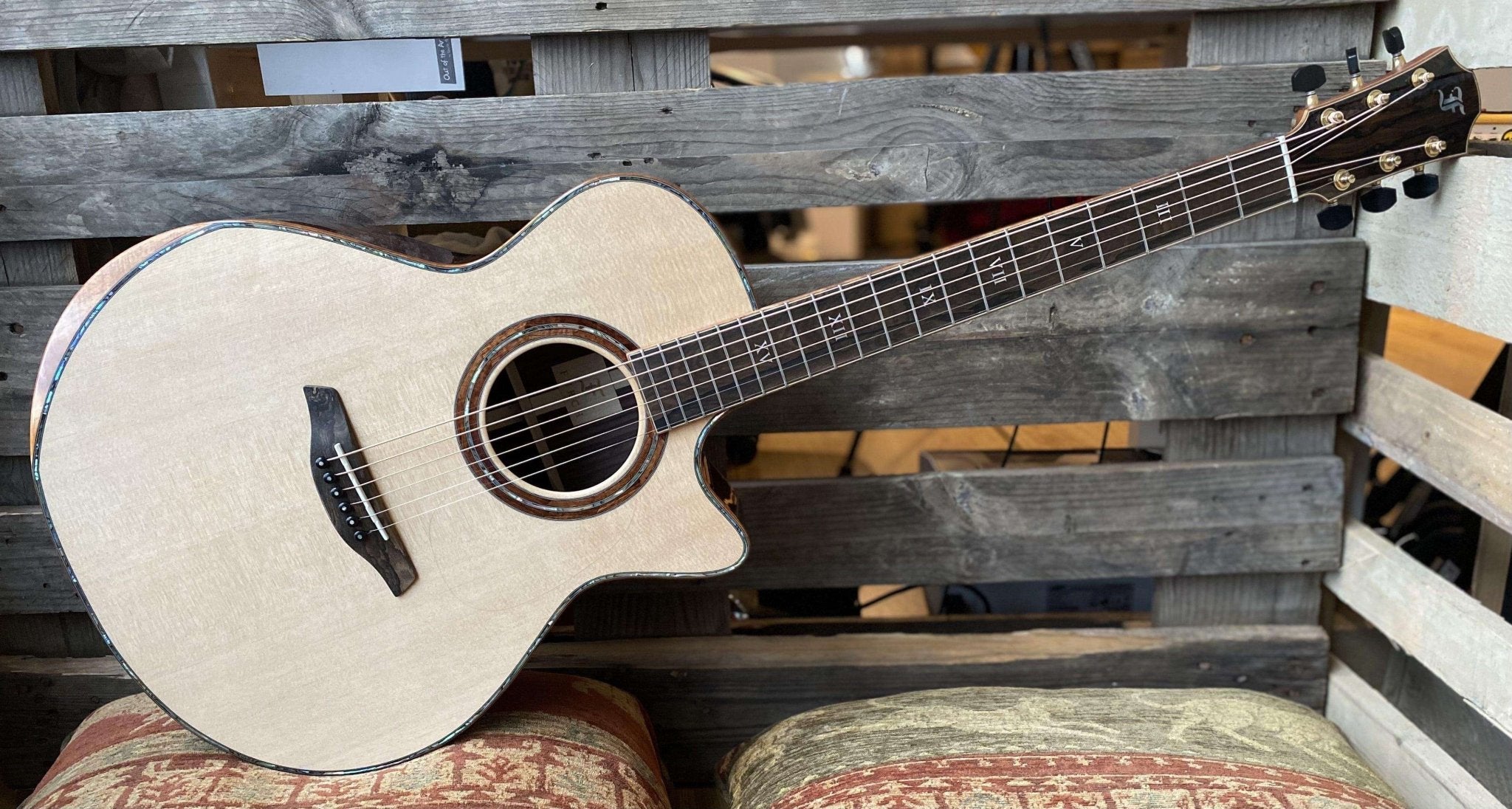 Furch Red Deluxe Gc SR with Duo Bevel Master Grade Spruce/Rosewood (2025 CNR Active Upgrade Model) - Richards Guitars Of Stratford Upon Avon