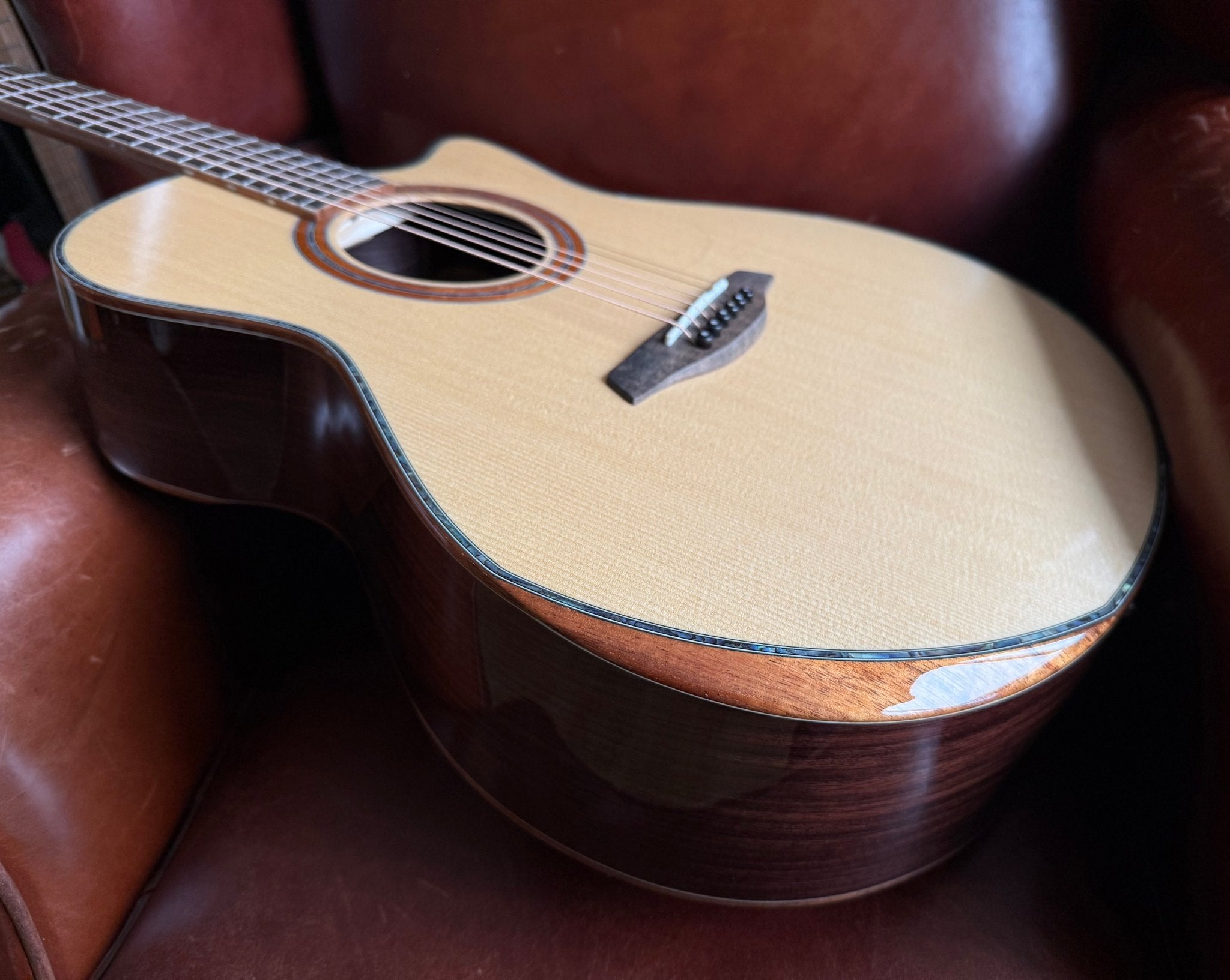 Furch Red Deluxe Gc SR with Duo Bevel Master Grade Spruce/Rosewood (2025 CNR Active Upgrade Model) - Richards Guitars Of Stratford Upon Avon