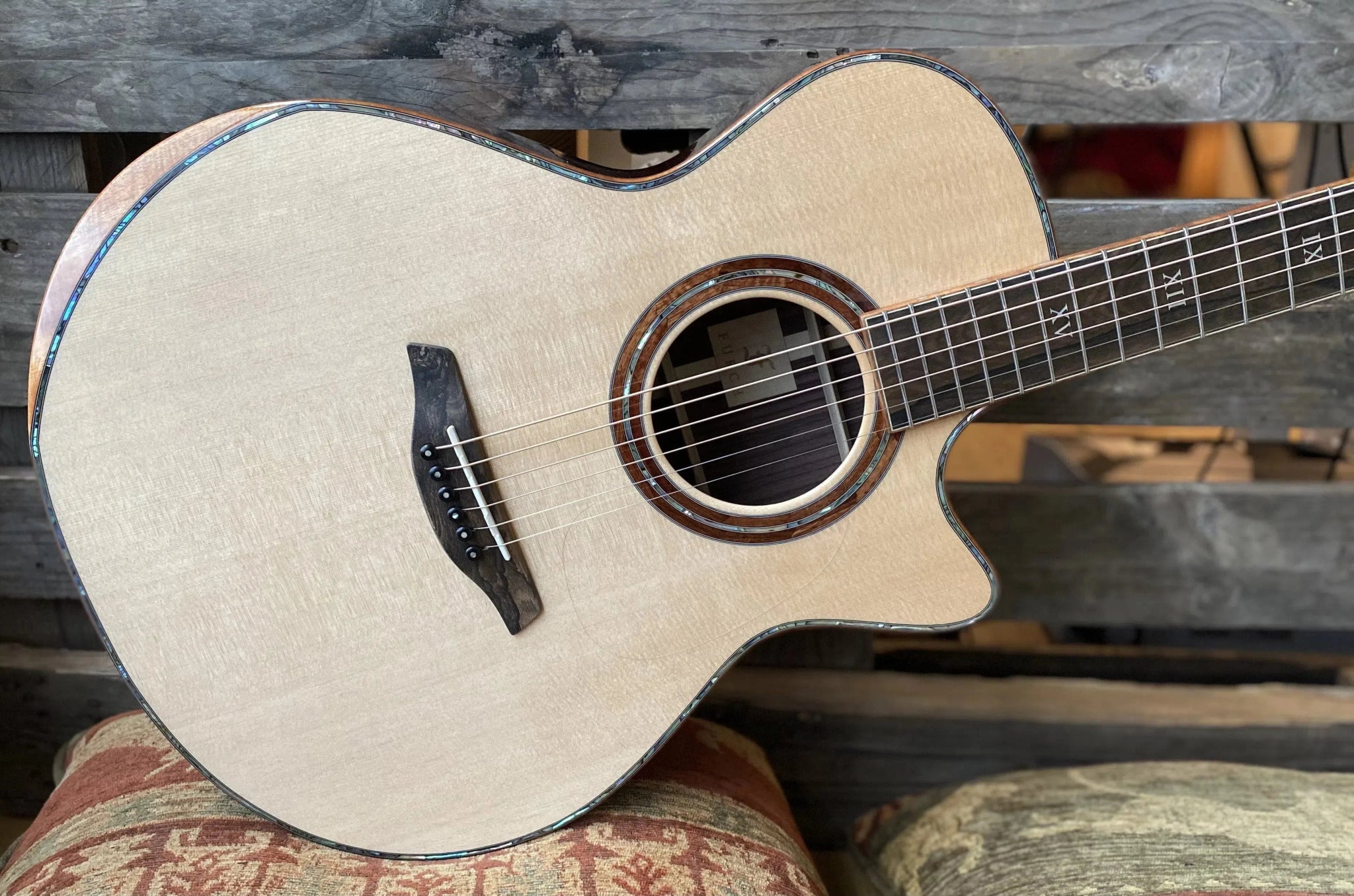Furch Red Deluxe Gc SR with Duo Bevel Master Grade Spruce/Rosewood (2025 CNR Active Upgrade Model) - Richards Guitars Of Stratford Upon Avon