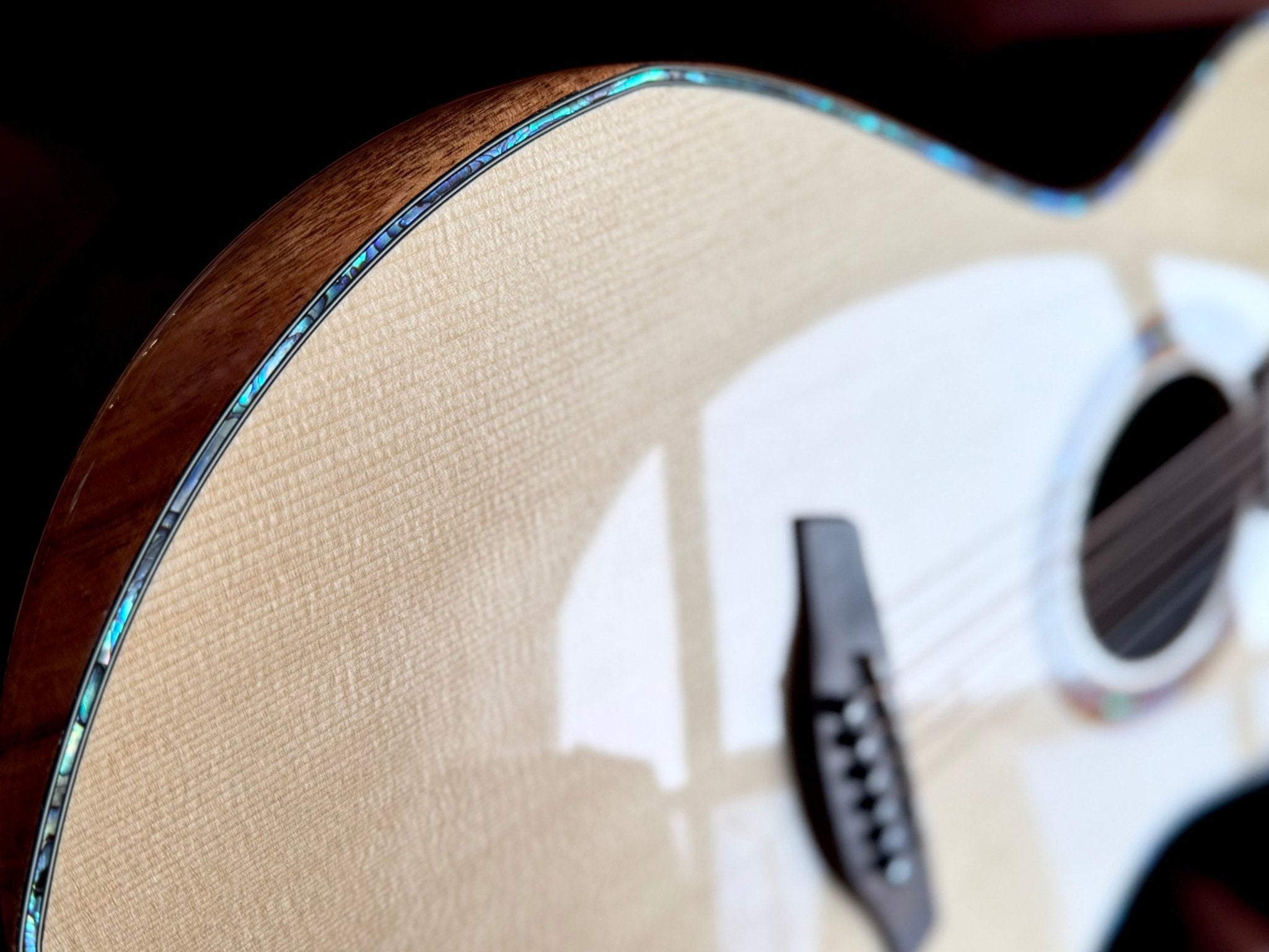 Furch Red Deluxe Gc SR with Duo Bevel Master Grade Spruce/Rosewood (2025 CNR Active Upgrade Model) - Richards Guitars Of Stratford Upon Avon