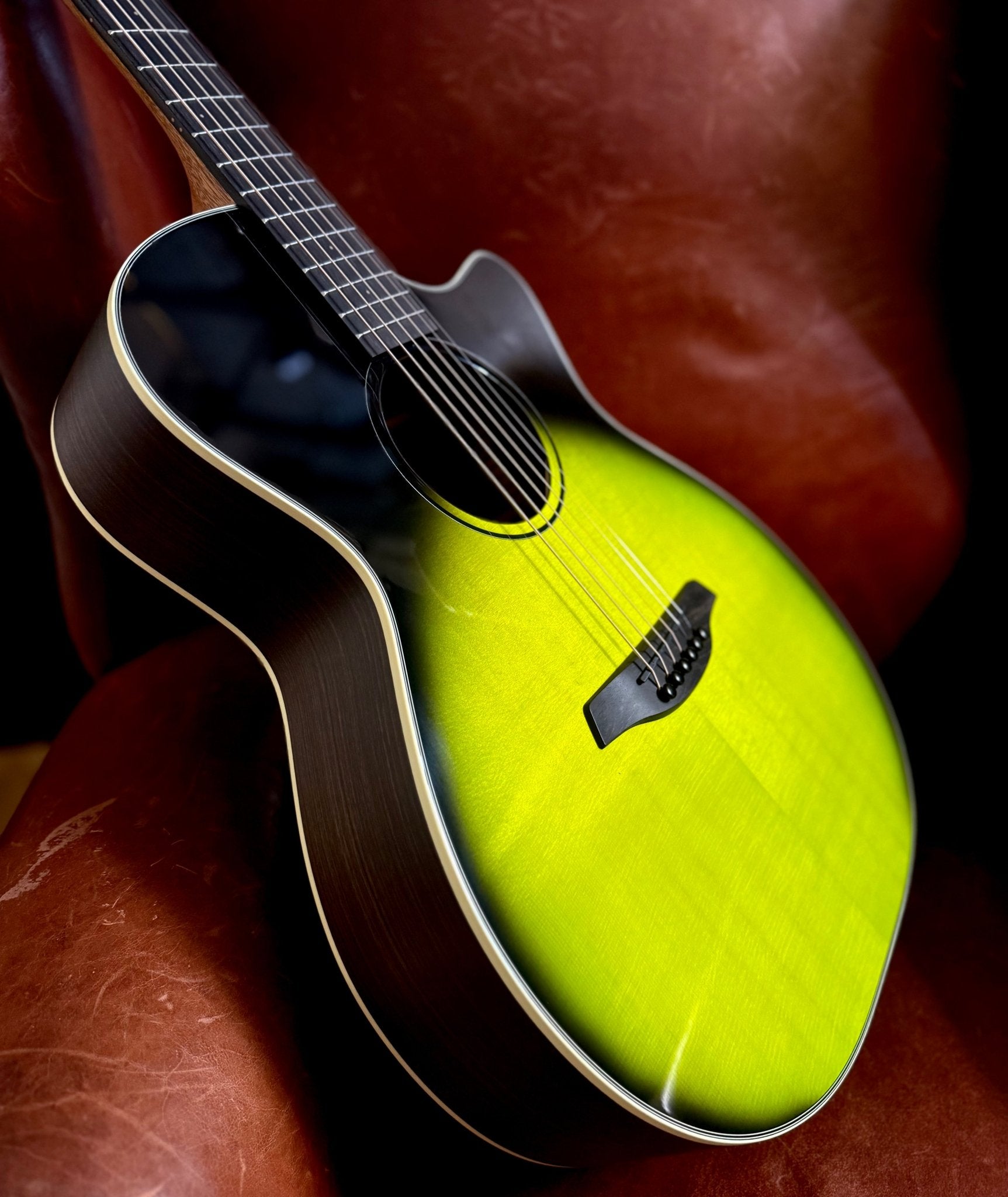 Furch Spectra Plus OMC ER connemara Green - Richards Guitars Of Stratford Upon Avon