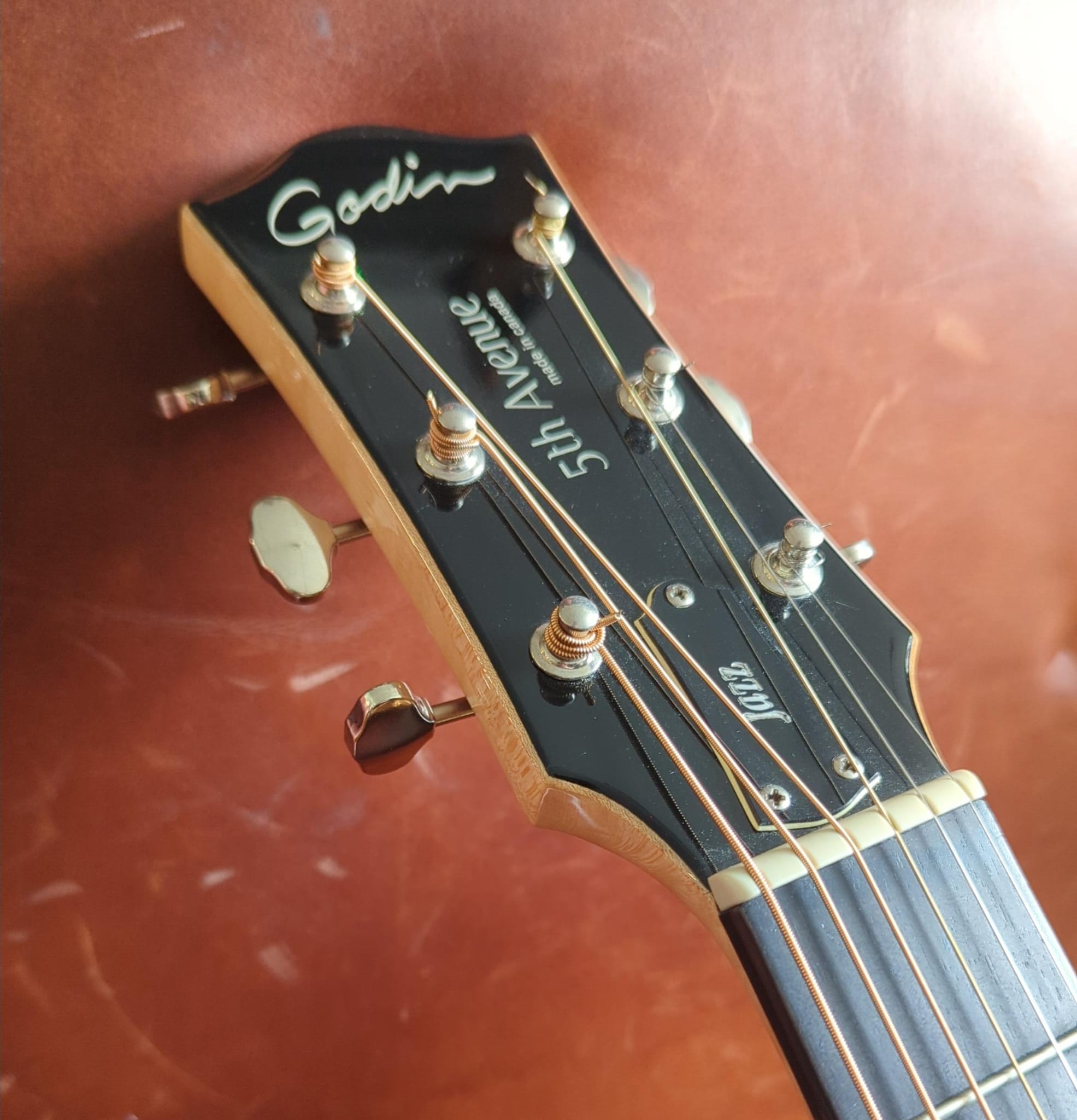 Godin 5th Avenue Jazz in Natural (Used) - Richards Guitars Of Stratford Upon Avon