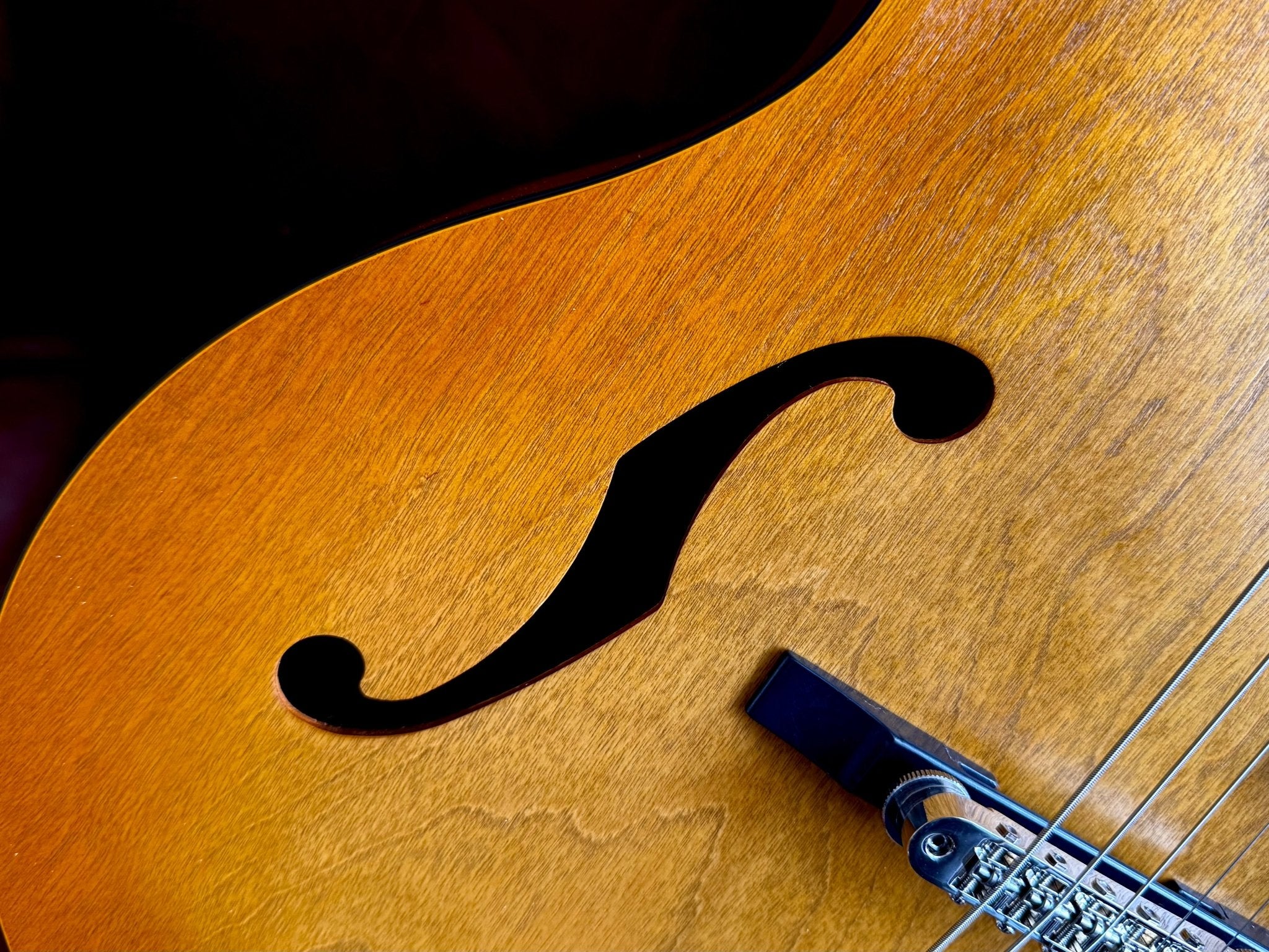 Godin 5th Avenue Jumbo P - Rail Semi - Acoustic Guitar ~ Harvest Gold - Richards Guitars Of Stratford Upon Avon