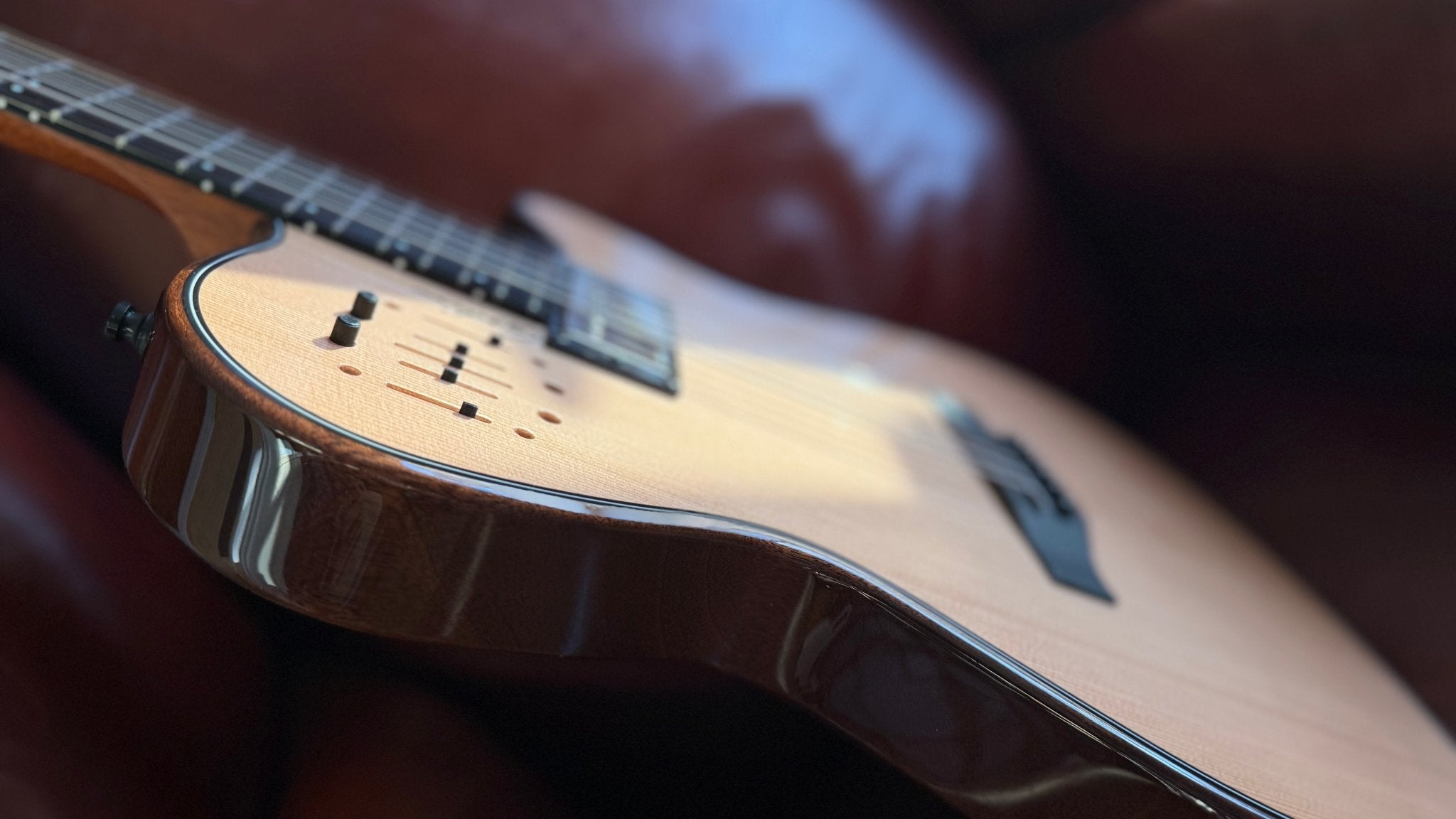 Godin A6 Ultra Deluxe Electic / Electro Acoustic Hybrid Guitar - Richards Guitars Of Stratford Upon Avon