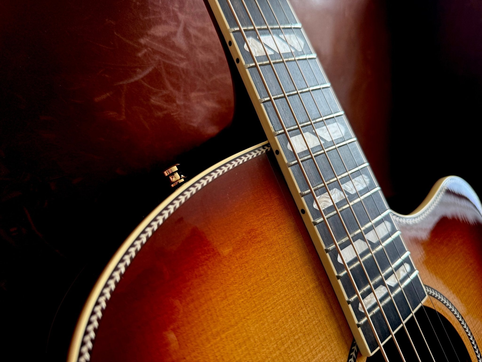 Godin Connaisseur MJ Sunsetburst Maho Electro Acoustic Guitar - Richards Guitars Of Stratford Upon Avon