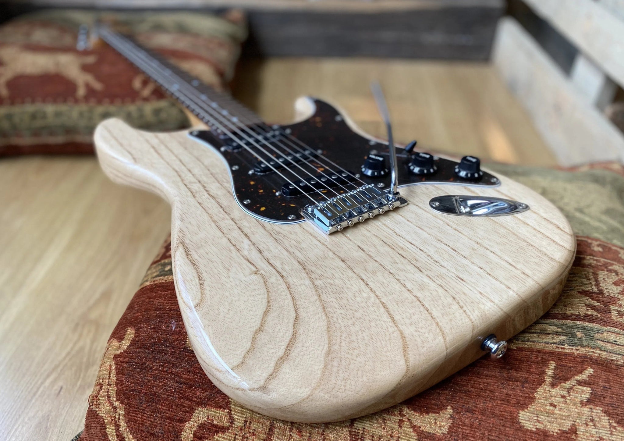Gordon Smith Classic S Natural Swamp Ash Custom SN: 20149 - Richards Guitars Of Stratford Upon Avon