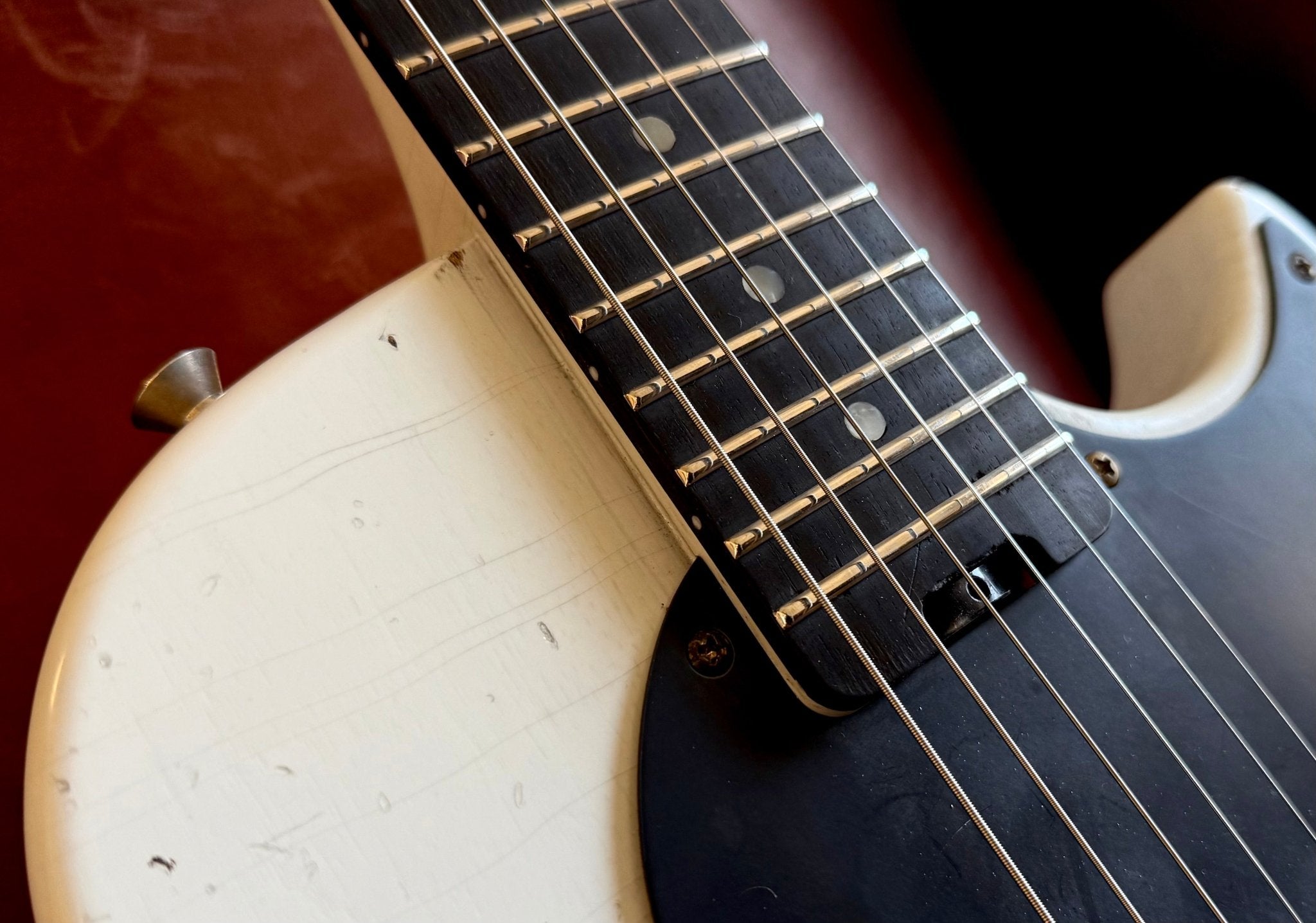 Gordon Smith - GS1 Legacy Vintage White - Richards Guitars Of Stratford Upon Avon