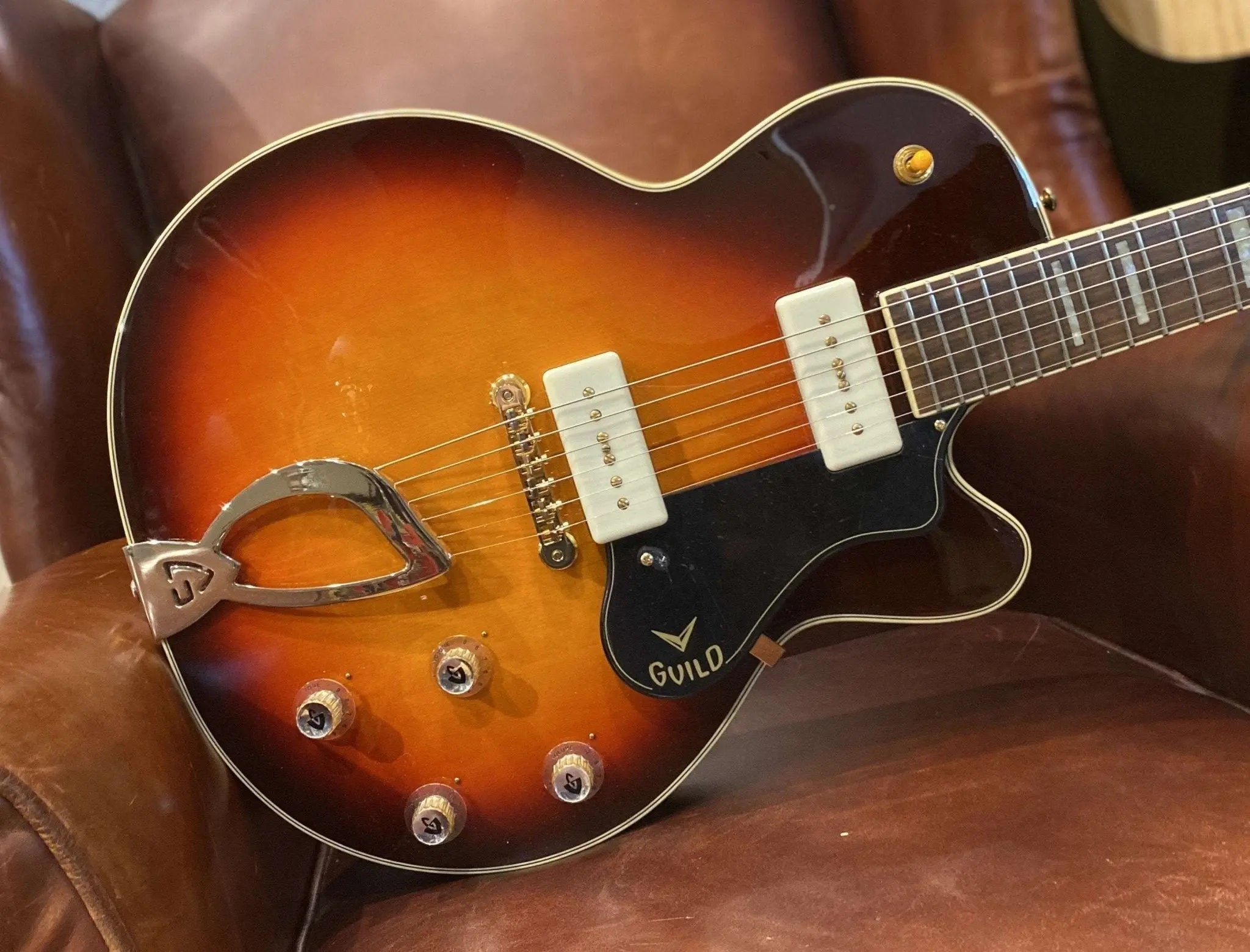 【週末限定特価！】Guild M-75 Aristocrat Guild M-75 ARISTOCRAT AB - Richards Guitars Of Stratford Upon Avon
