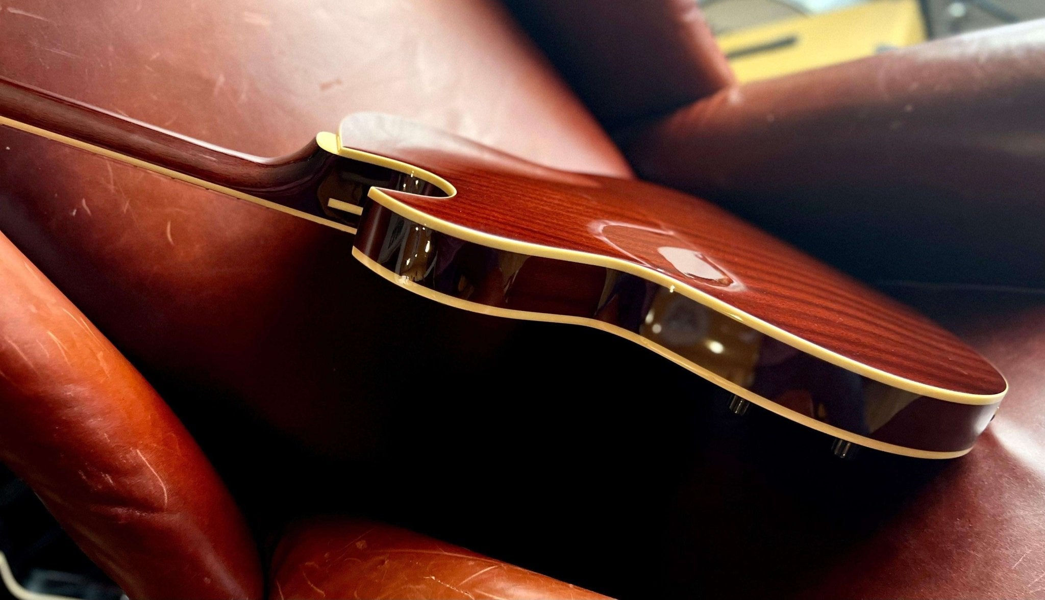 Guild STARFIRE - II DYNASONIC RB - NEW ROYAL BROWN (ONE ONLY AT THIS PRICE) - Richards Guitars Of Stratford Upon Avon