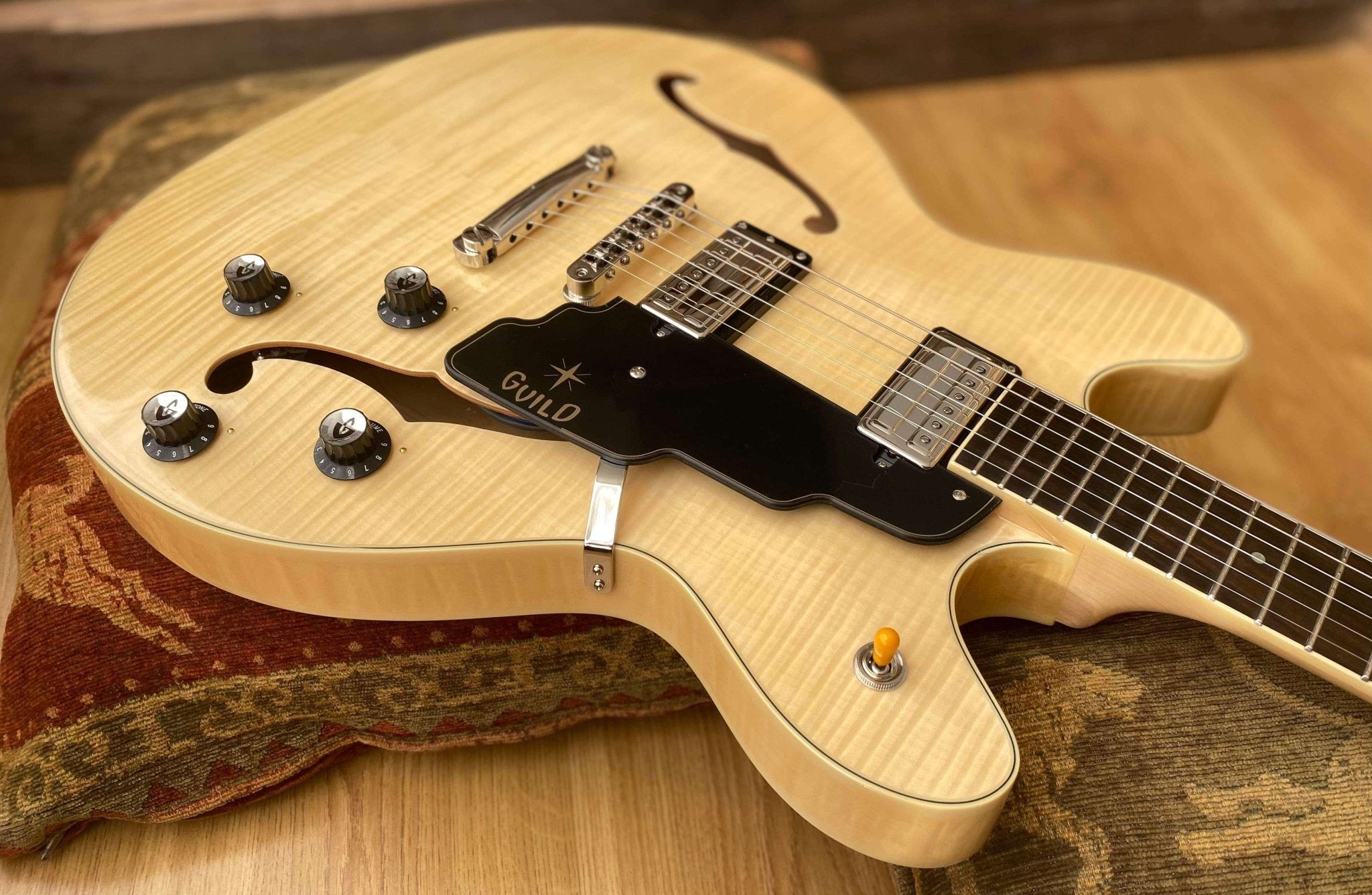 Guild STARFIRE IV ST FLAME MAPLE (ONE ONLY AT THIS PRICE) - Richards Guitars Of Stratford Upon Avon