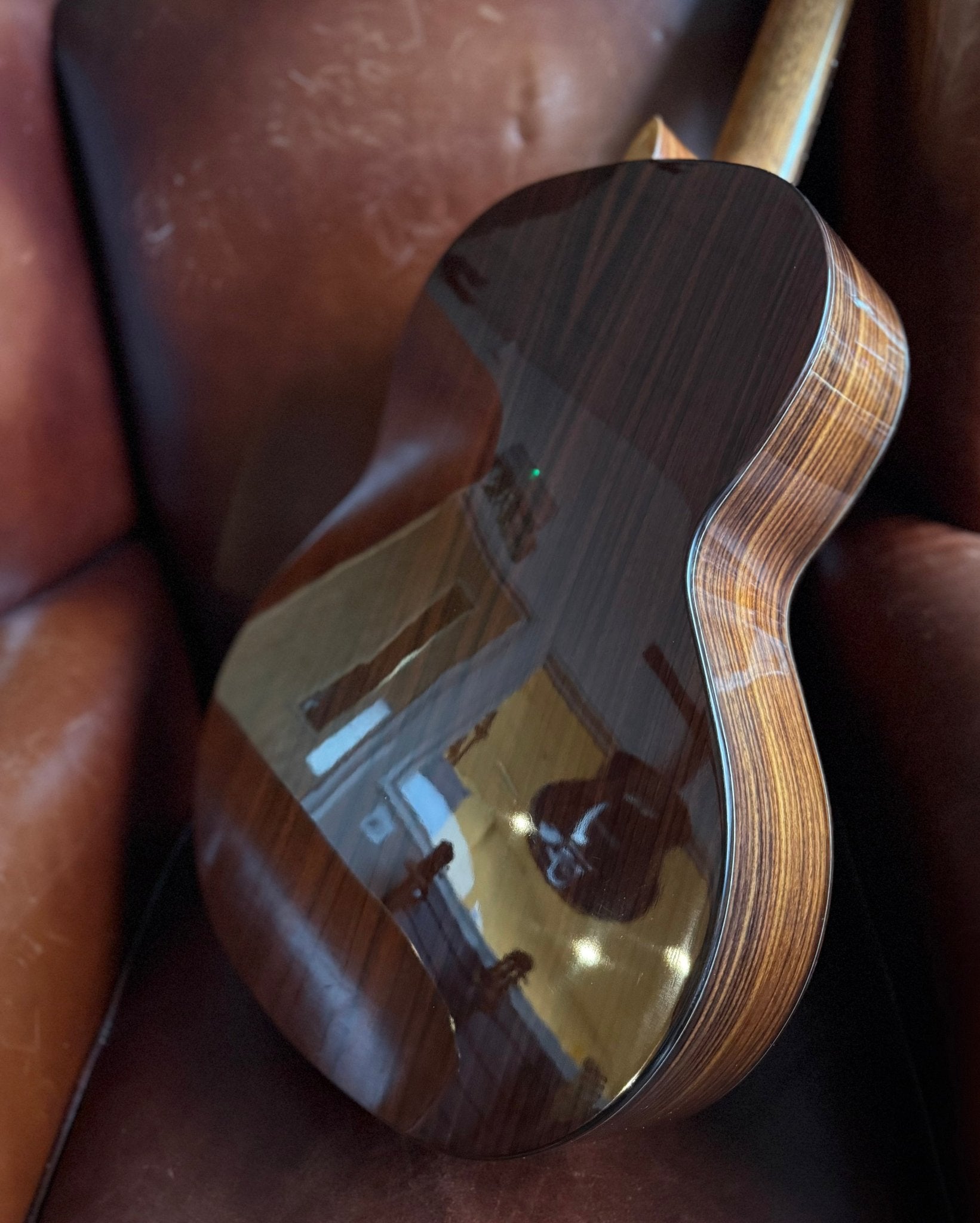 Kremona F65C Solid Red Cedar, Indian Rosewood Veneer Nylon Strung Guitar - Richards Guitars Of Stratford Upon Avon