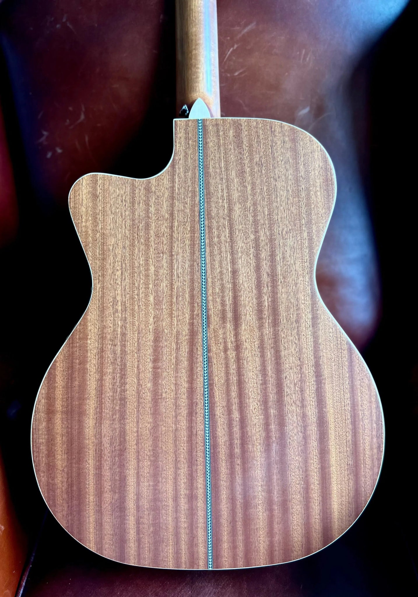 Kremona M25 Cutaway Acoustic Guitar - Richards Guitars Of Stratford Upon Avon