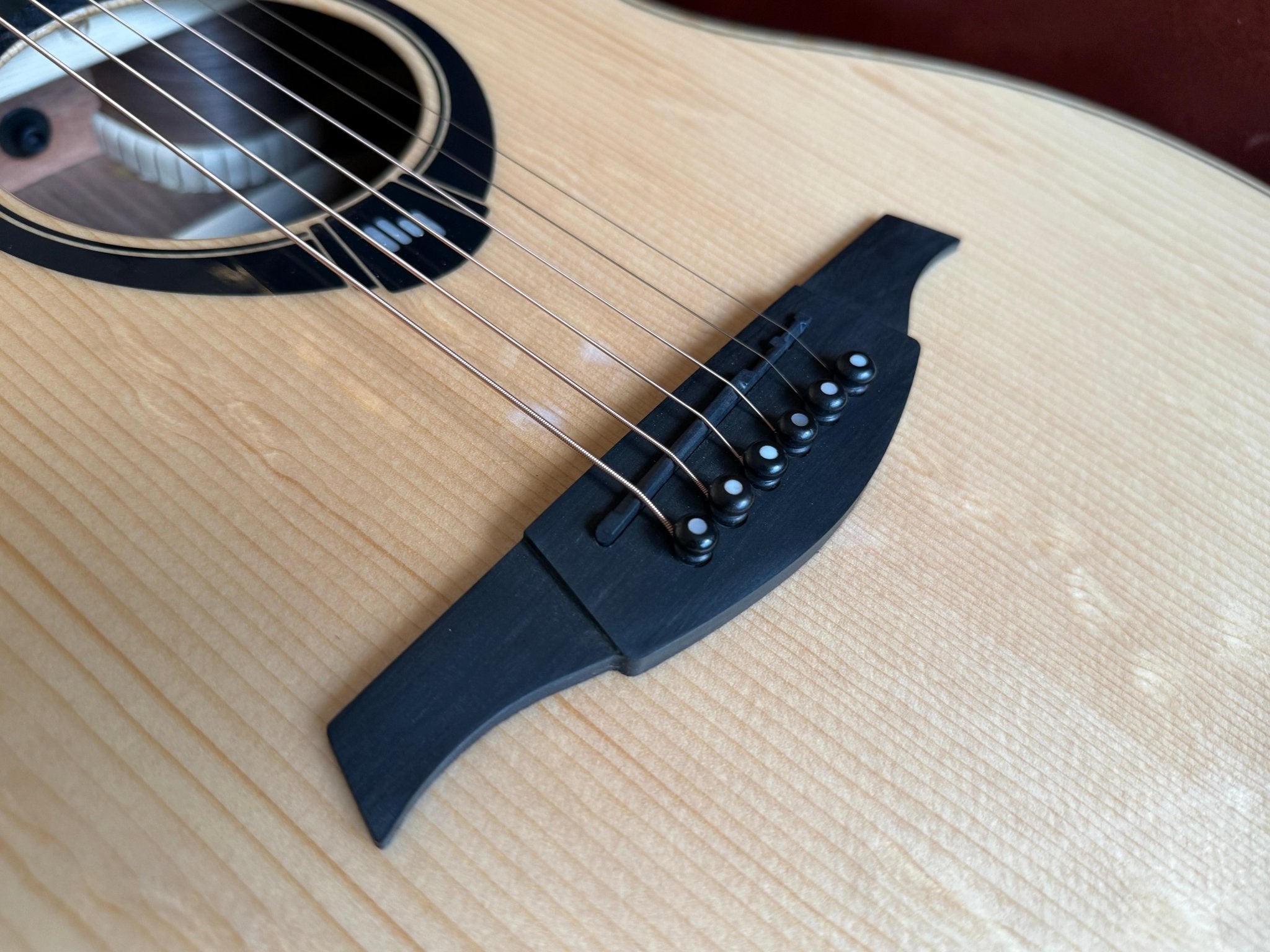 LAG HyVibe 30 H2 - Auditorium Cutaway Electro Acoustic Guitar - Richards Guitars Of Stratford Upon Avon