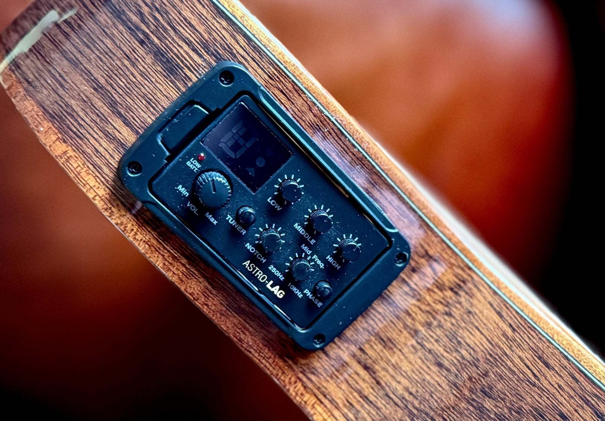 LAG TRAMONTANE 118 T118ASCE - BRS AUDITORIUM SLIM CUT ELECTRO BROWN SHADOWw' £225 Custom Pro Setup Package Included - Richards Guitars Of Stratford Upon Avon