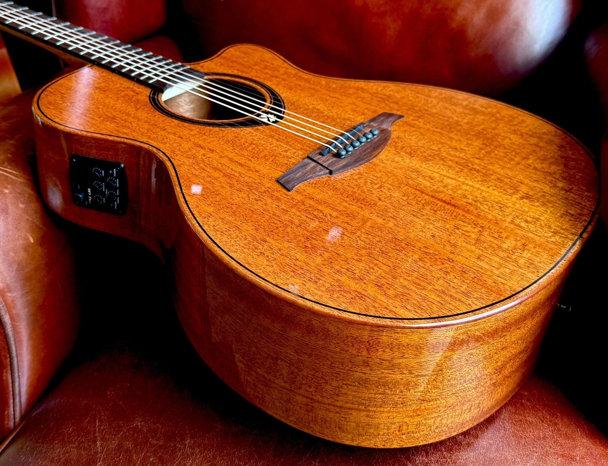 LAG TRAMONTANE 98 T98ACE AUDITORIUM, CUTAWAY, ELECTRO - Richards Guitars Of Stratford Upon Avon