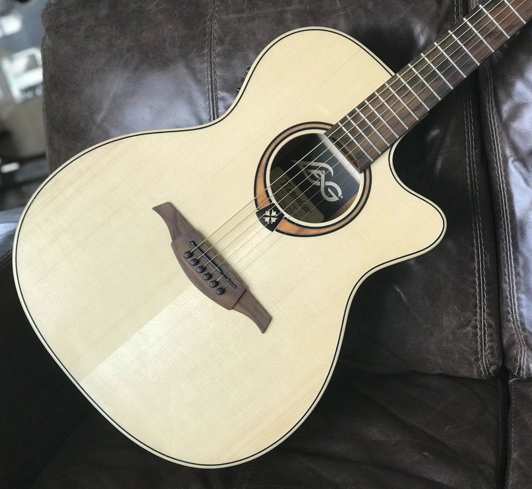 LAG TRAMONTANE T88ACE AUDITORIUM CUTAWAY ELECTRO - Richards Guitars Of Stratford Upon Avon