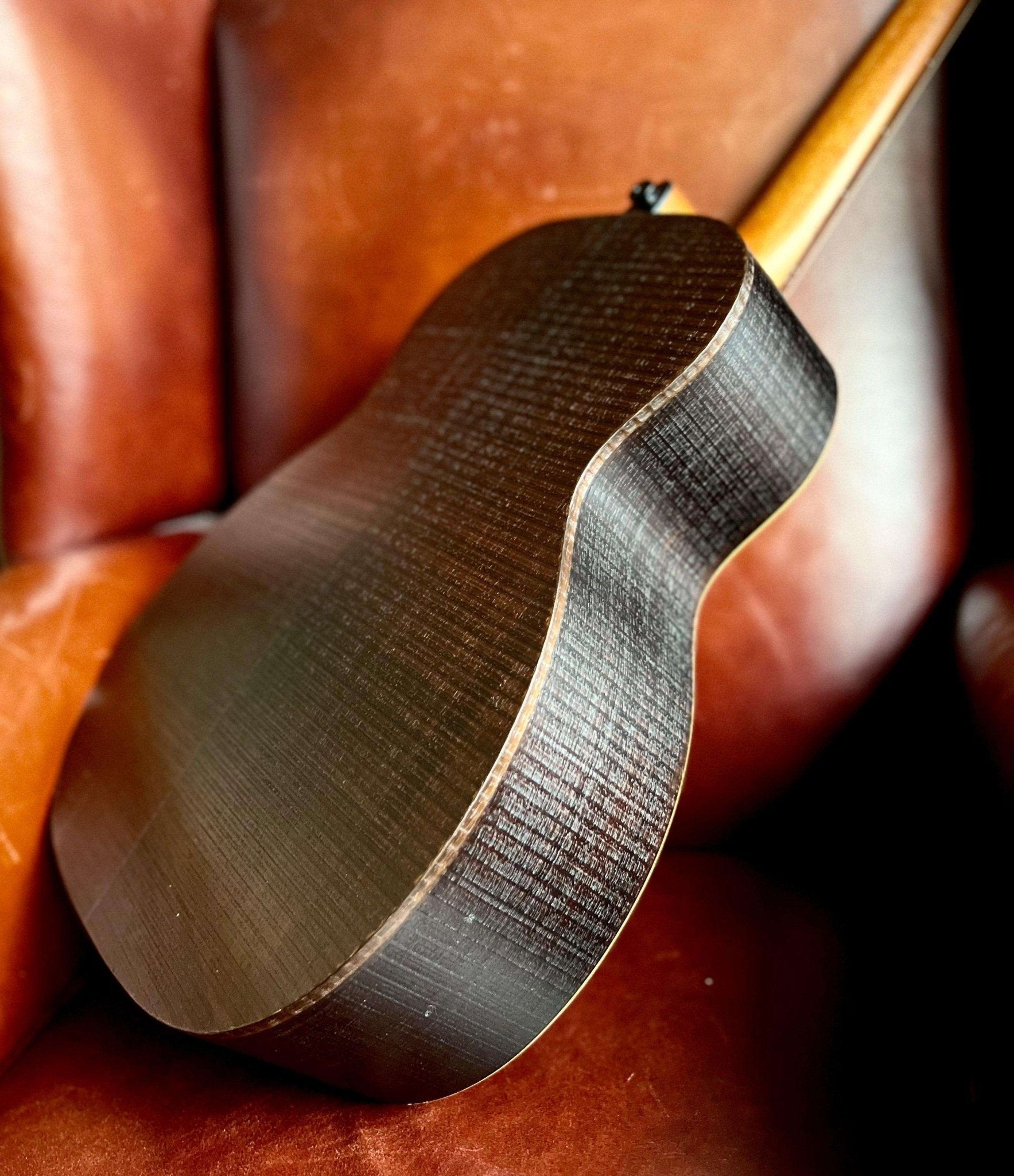 Lag TRAVEL - PBS Pine Branko Wood Sauvage - Richards Guitars Of Stratford Upon Avon