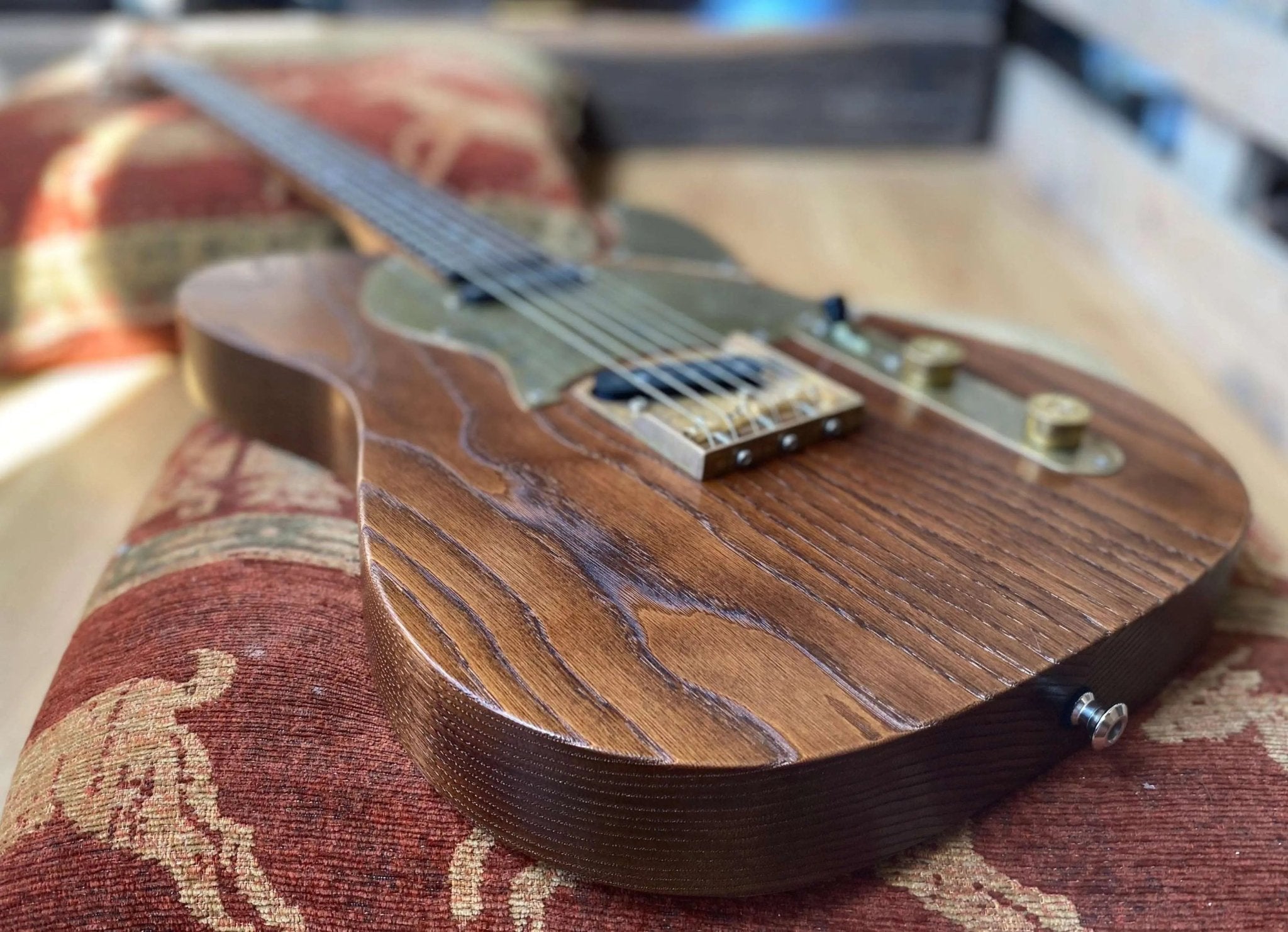 Paoletti Guitar Nancy Wine SS - Richards Guitars Of Stratford Upon Avon