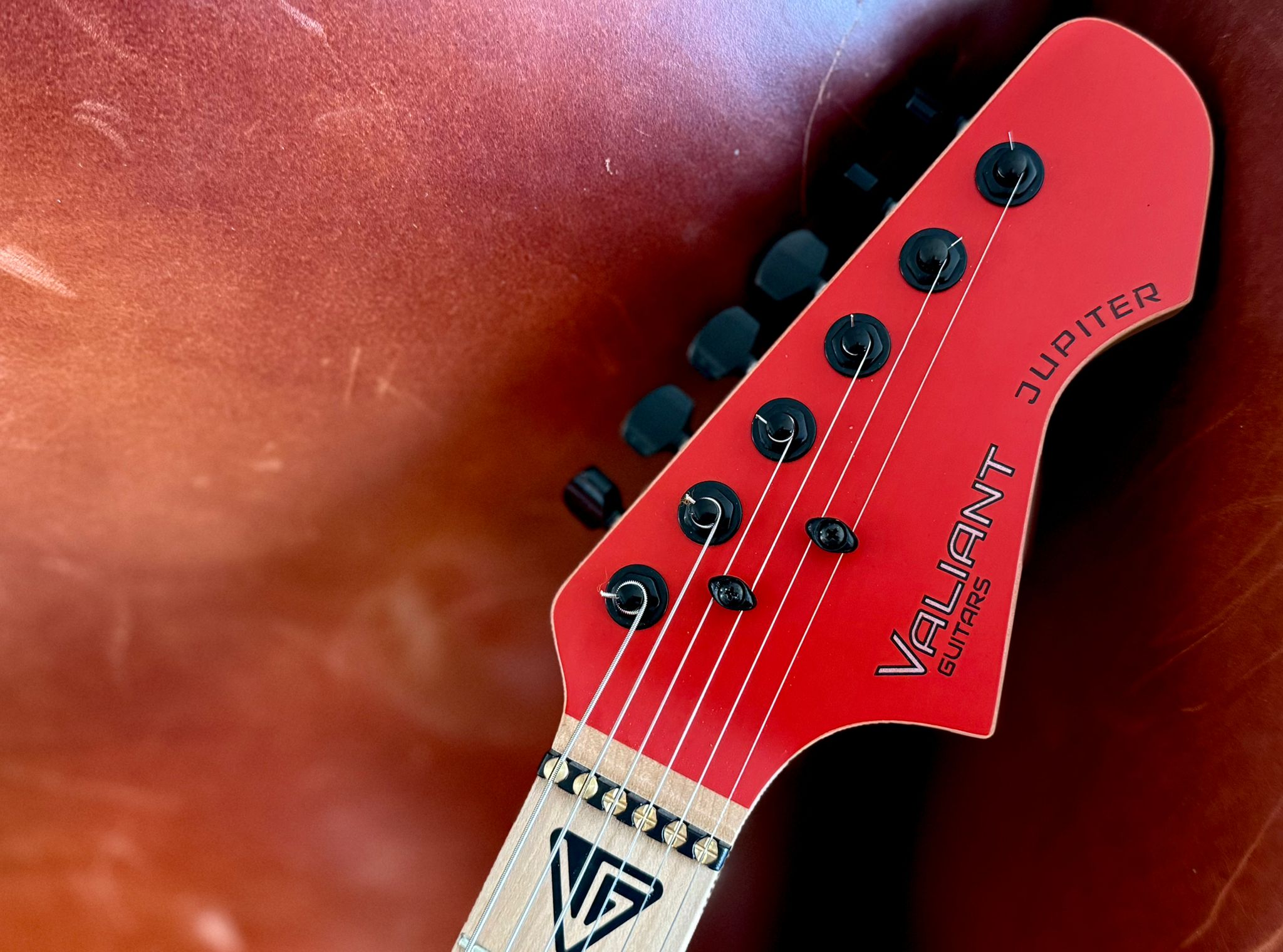 Valiant Jupiter Lipstick Red - Richards Guitars Of Stratford Upon Avon