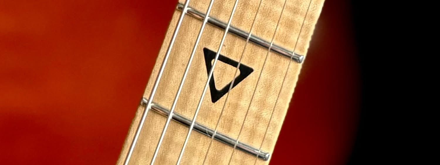 Valiant Soothsayer Malachite Alchemist Custom With Stainless Steel Frets Upgrade - Richards Guitars Of Stratford Upon Avon