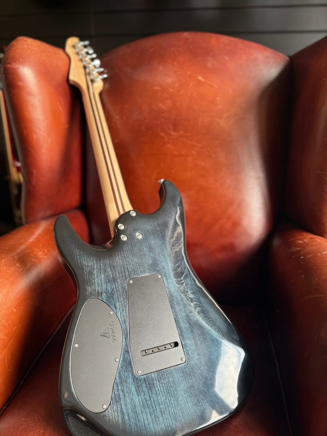 Valiant Soothsayer Malachite Alchemist Custom With Stainless Steel Frets Upgrade - Richards Guitars Of Stratford Upon Avon