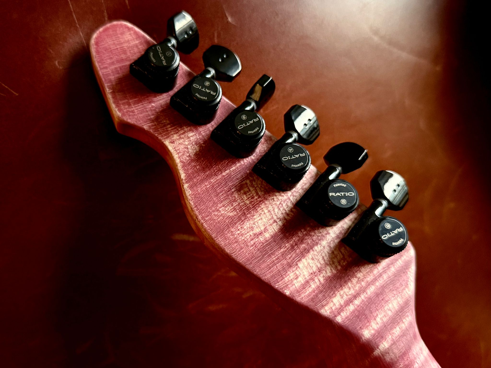 Valiant Titan Hyperion Ash Coals Deluxe Edition - Richards Guitars Of Stratford Upon Avon