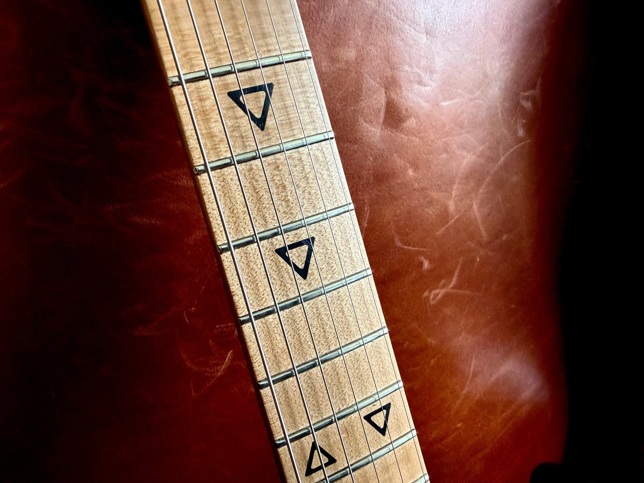 Valiant Titan SC With Stainless Steel Frets Upgrade Ebony Neck - Richards Guitars Of Stratford Upon Avon