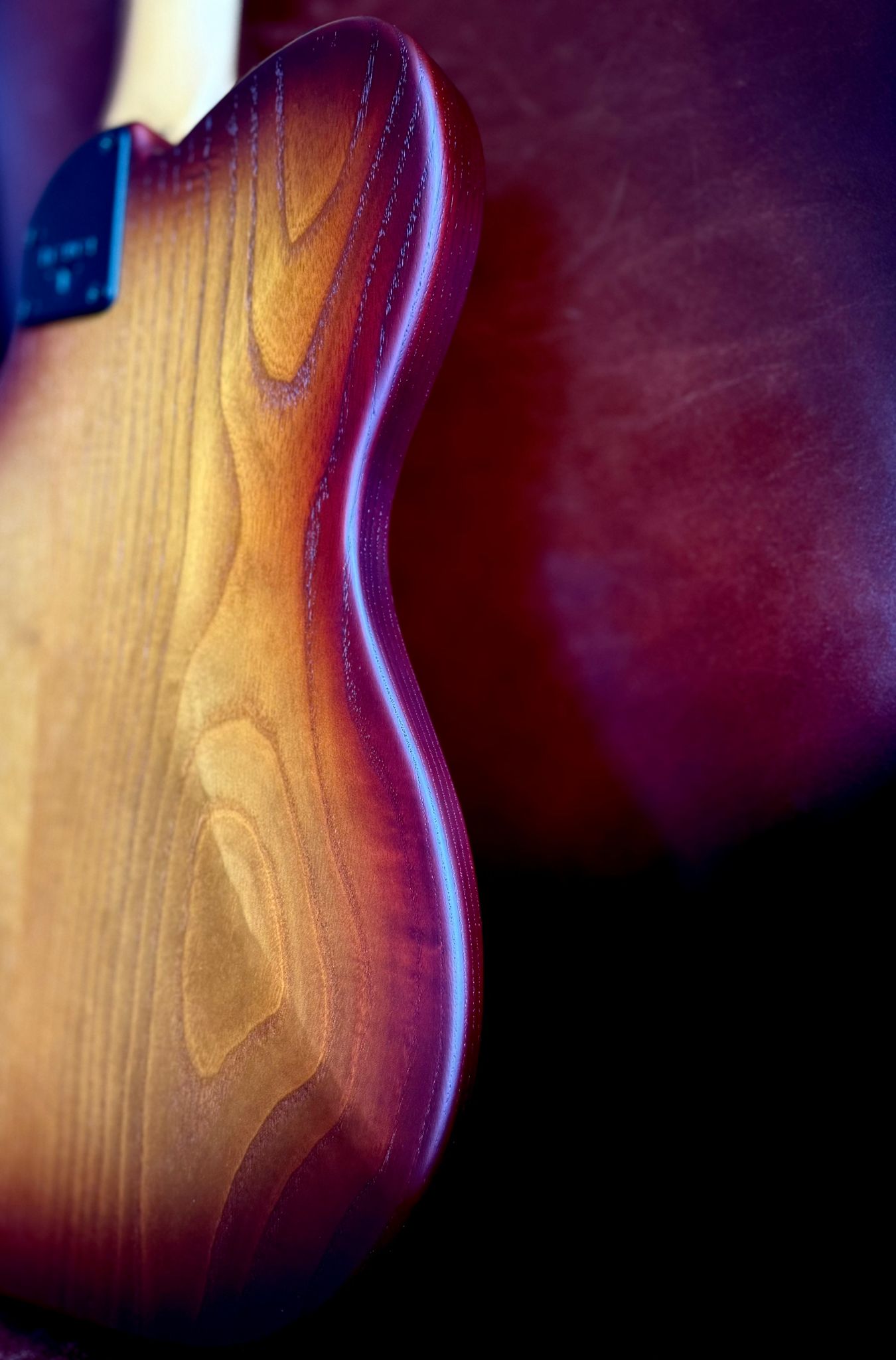 Valiant Titan Sunburst With Stainless Steel Frets Upgrade - Richards Guitars Of Stratford Upon Avon