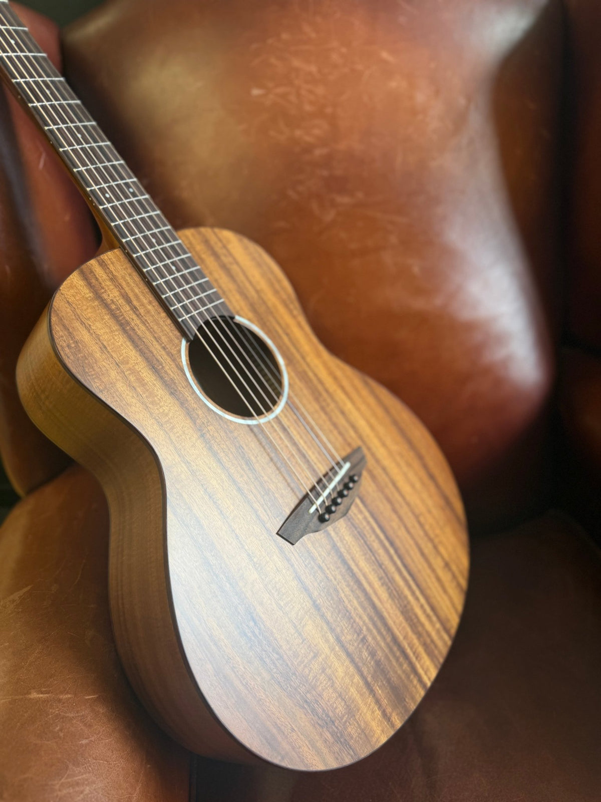 Veelah Mini Camper Solid Top Acacia Koa Acoustic Guitar w/ Gig Bag - Richards Guitars Of Stratford Upon Avon