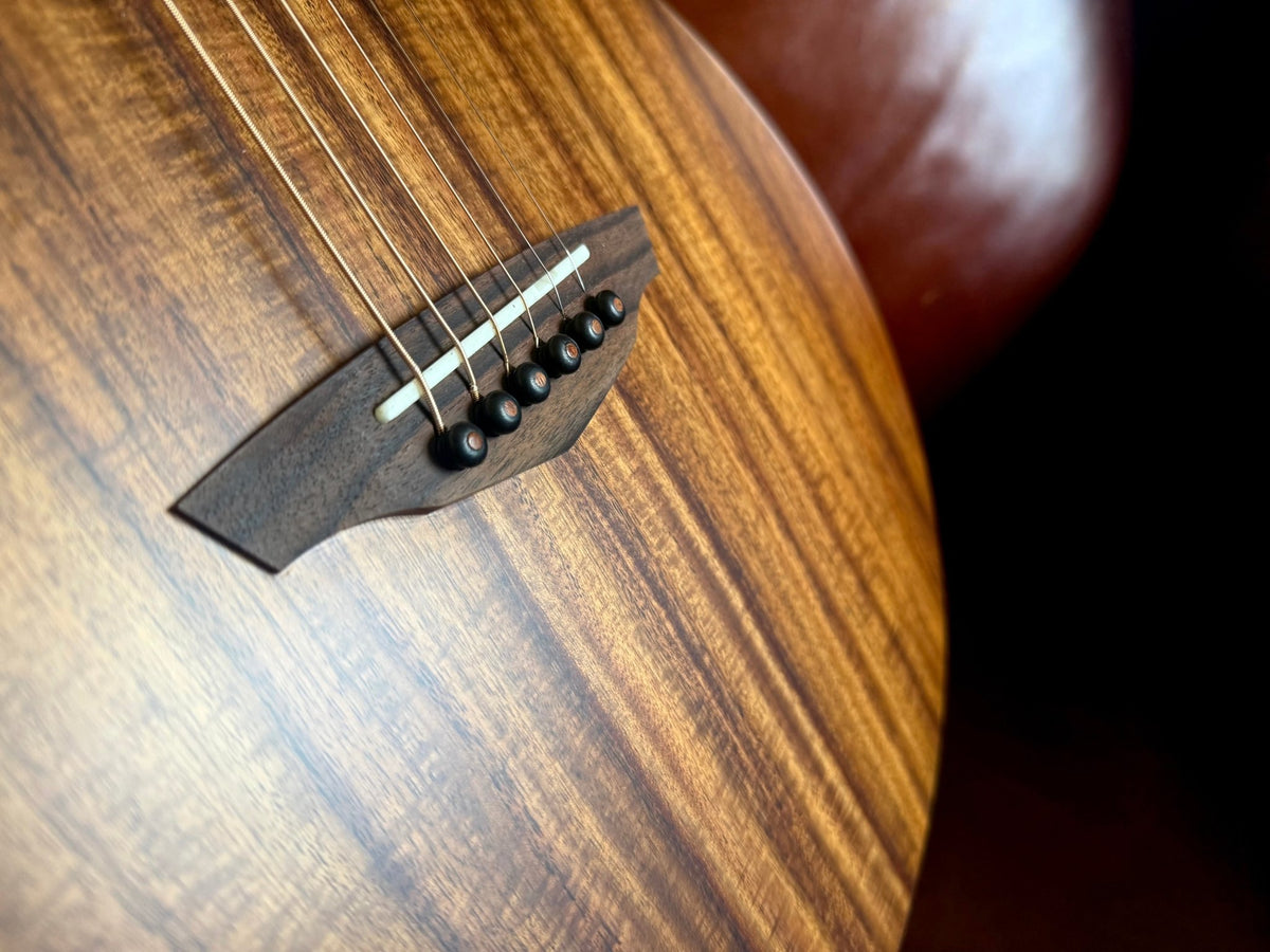 Veelah Mini Camper Solid Top Acacia Koa Acoustic Guitar w/ Gig Bag - Richards Guitars Of Stratford Upon Avon
