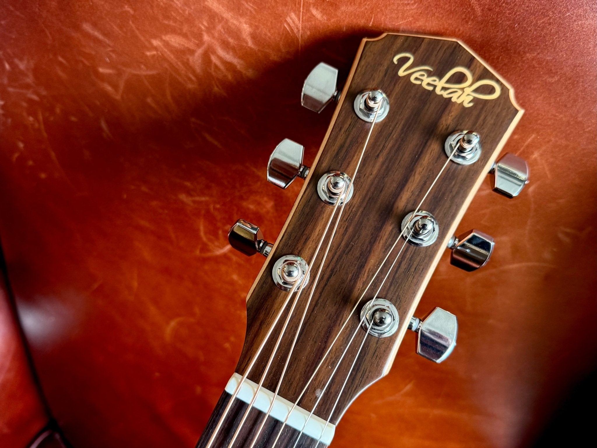 Veelah V1 GAC M Solid Top Mahogany Acoustic Guitar w/ Gig Bag - Richards Guitars Of Stratford Upon Avon