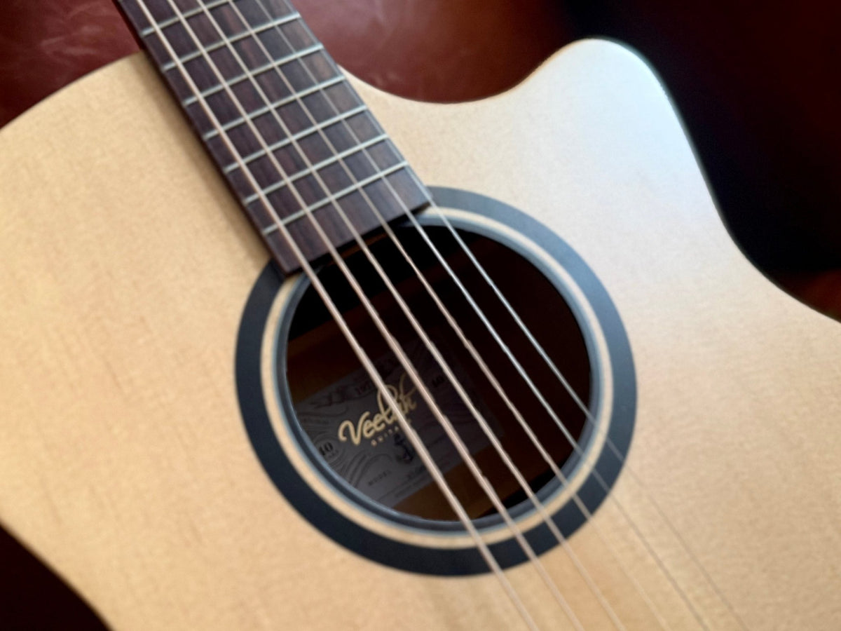 Veelah V1 GAC Solid Top Spruce Acoustic Guitar w/ Gig Bag - Richards Guitars Of Stratford Upon Avon