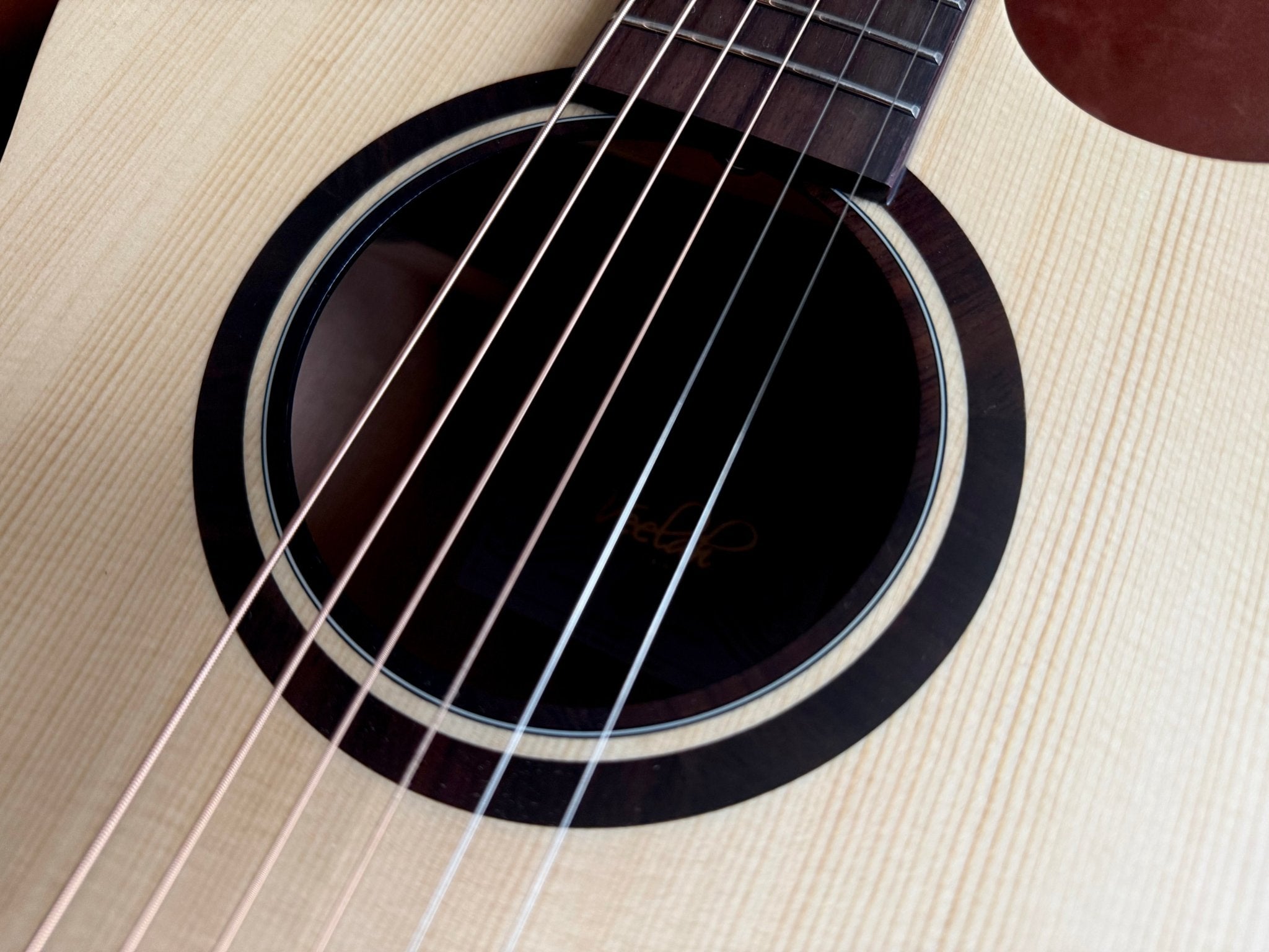Veelah V1 OMCE Solid Top Spruce Electro Acoustic Guitar w/ Gig Bag - Richards Guitars Of Stratford Upon Avon
